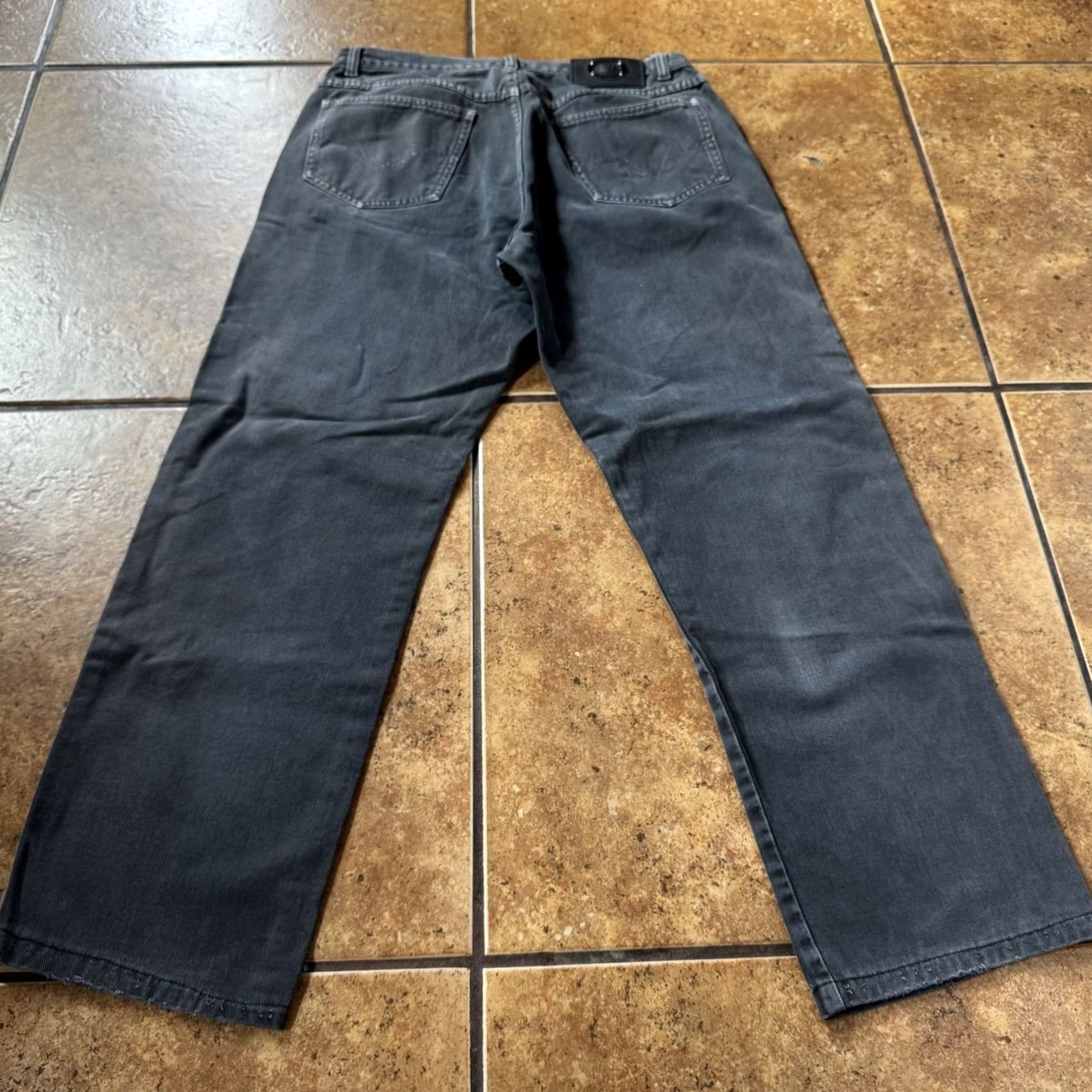Versace Jeans Couture VINTAGE Versace Jeans Signature 29 x 28 Gray 1980s 80s Jeans Mens Regular Size 29 Inseam 28 Gray Medusa Denim Button Pocket VTG Designer Straight Size US 29 - 4 Thumbnail