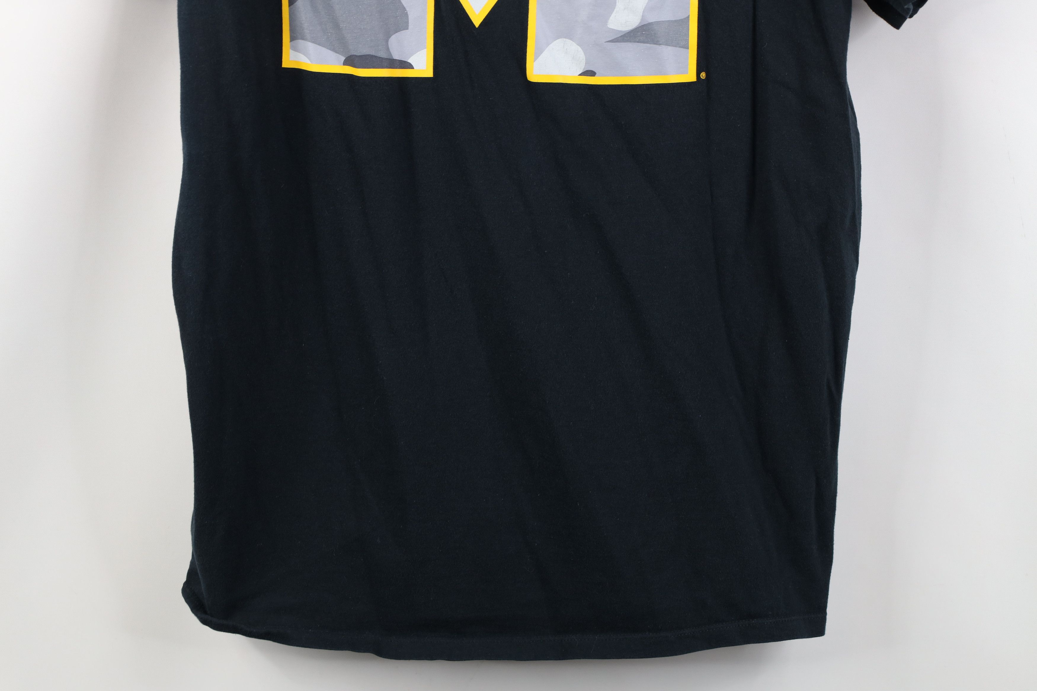 Nike Nike Cut Camouflage Block M University of Michigan T-Shirt Size US L / EU 52-54 / 3 - 3 Thumbnail