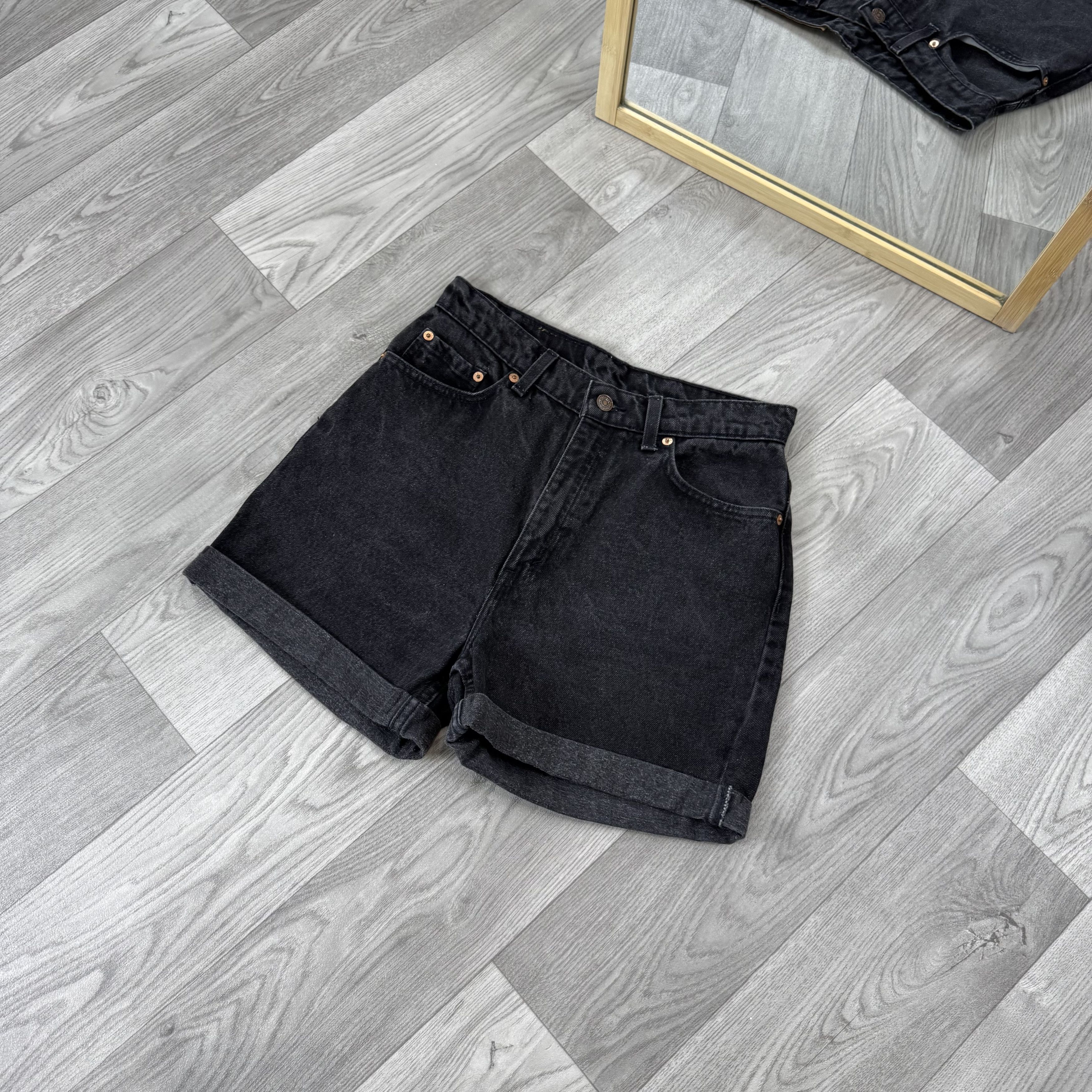 Levi's Vintage Levi's 521 Women's Grey High Rise Denim Mini Shorts Size 26" / US 2 / IT 38 - 6 Thumbnail