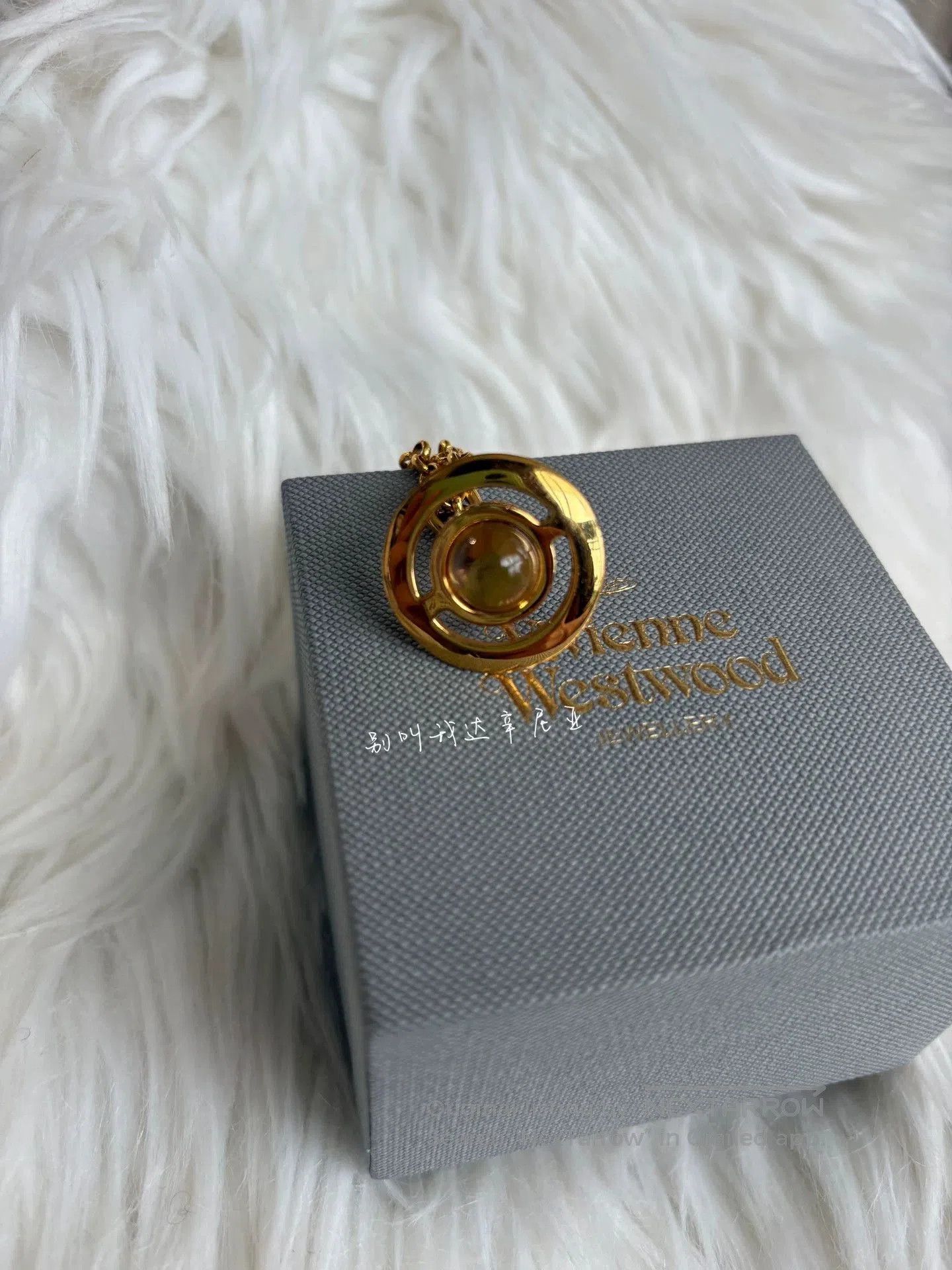Vivienne Westwood Vivienne Westwood Gold Orb Necklace. Size ONE SIZE - 2 Thumbnail