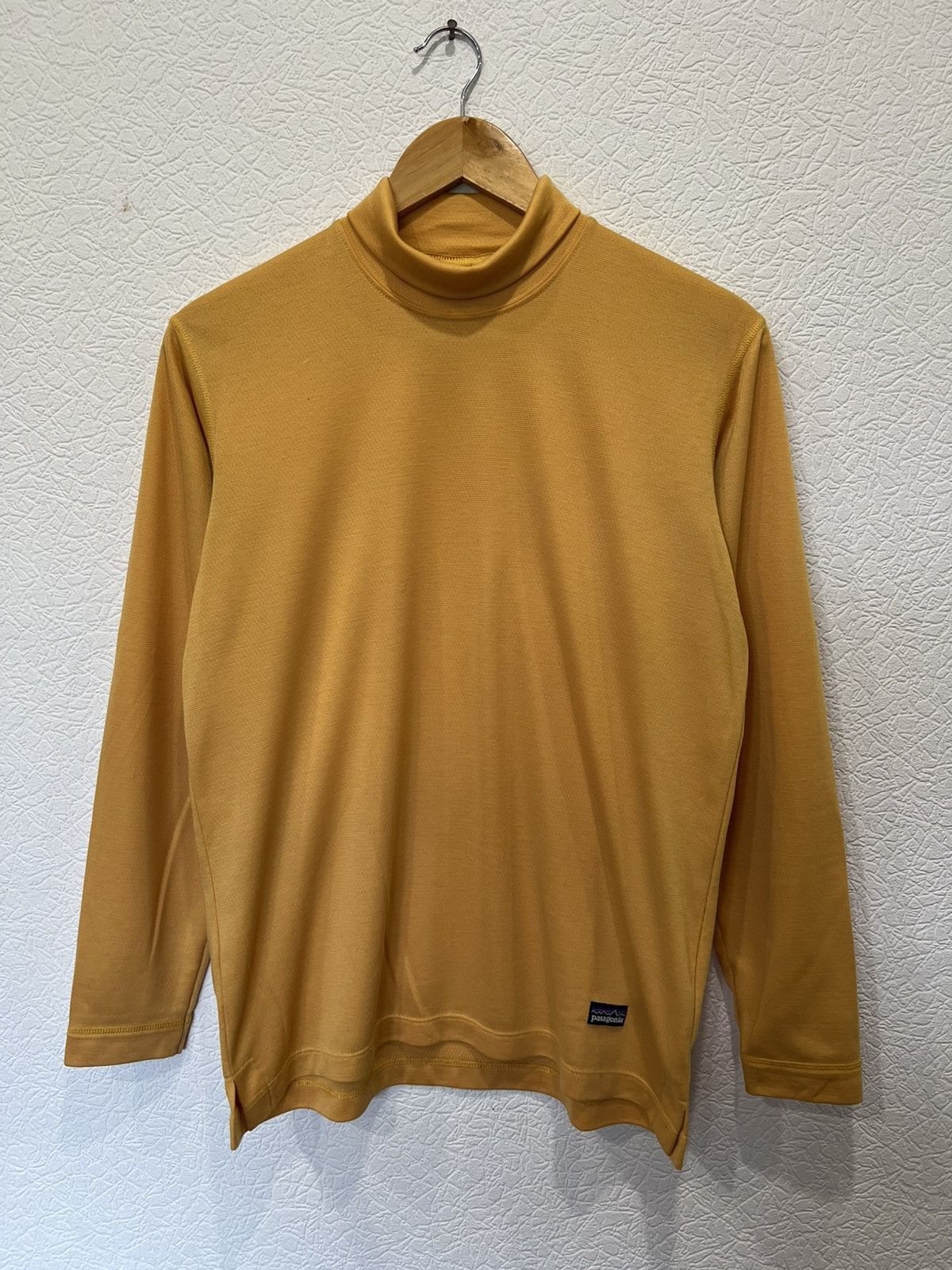 Patagonia Patagonia Capilene Yellow Gorpcore Shirt Sweater Mens Size US S / EU 44-46 / 1 - 1 Thumbnail