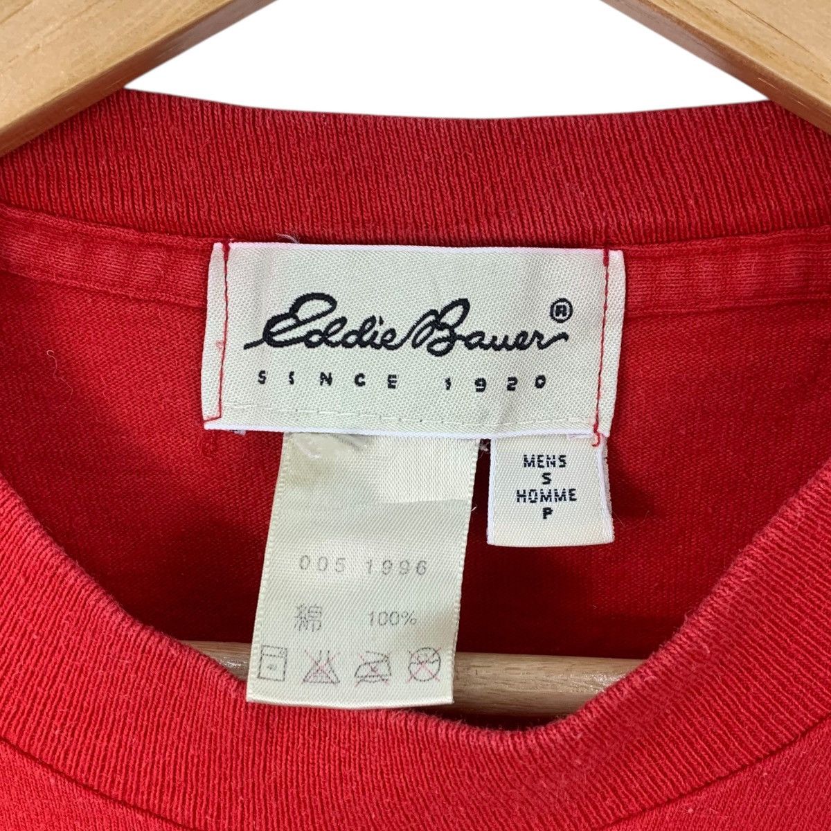 Eddie Bauer Vintage 90's EDDIE BAUER Seattle Tokyo Graphic Tee Shirt Size US S / EU 44-46 / 1 - 7 Thumbnail