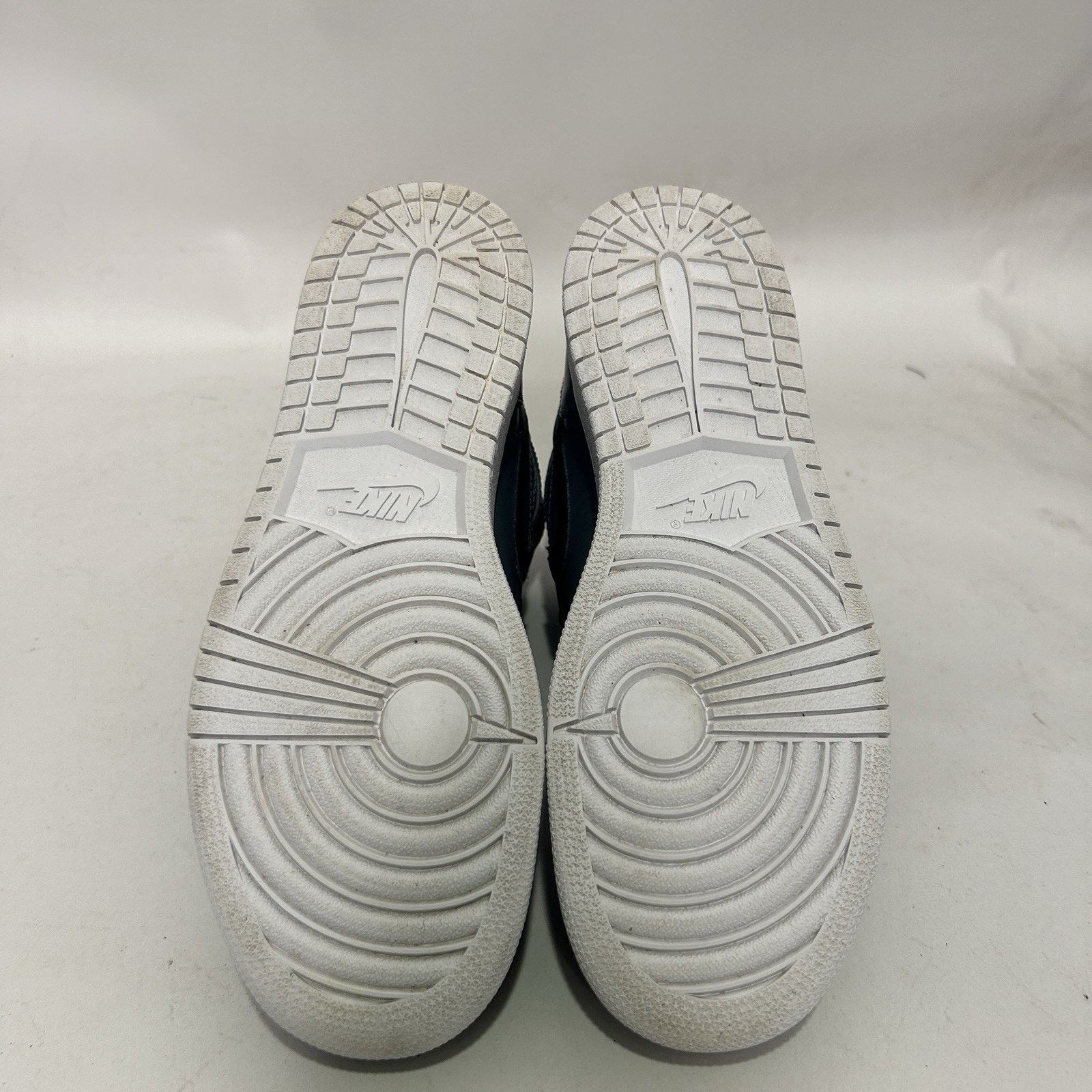 Nike Nike Air Jordan 1 High Retro BG Rare Air “Cool Grey” Size US 8.5 / IT 38.5 - 7 Thumbnail
