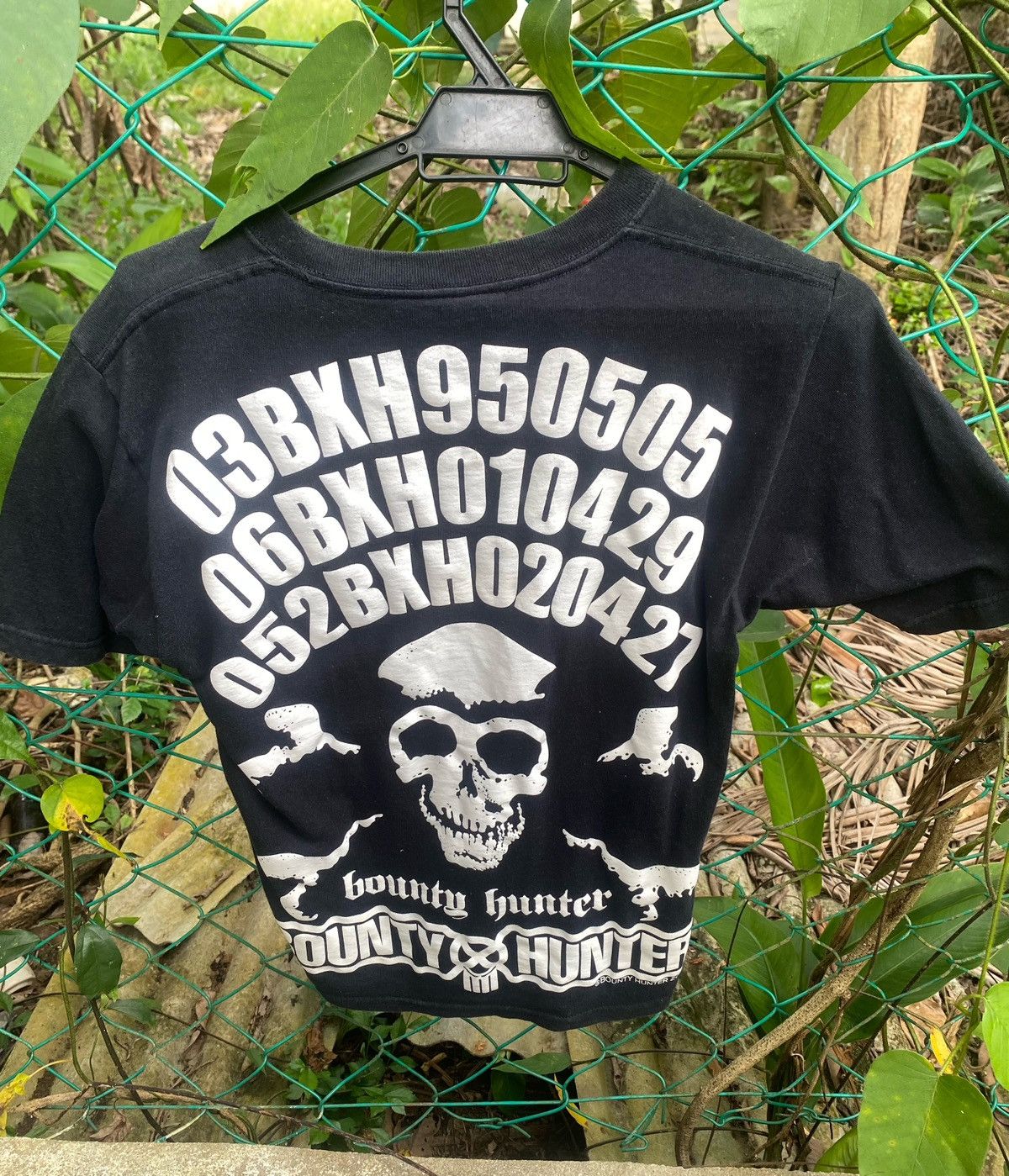 Bounty Hunter Vintage Rare Bounty Hunter 2004 Skull Graphic T-shirt Size US S / EU 44-46 / 1 - 2 Thumbnail