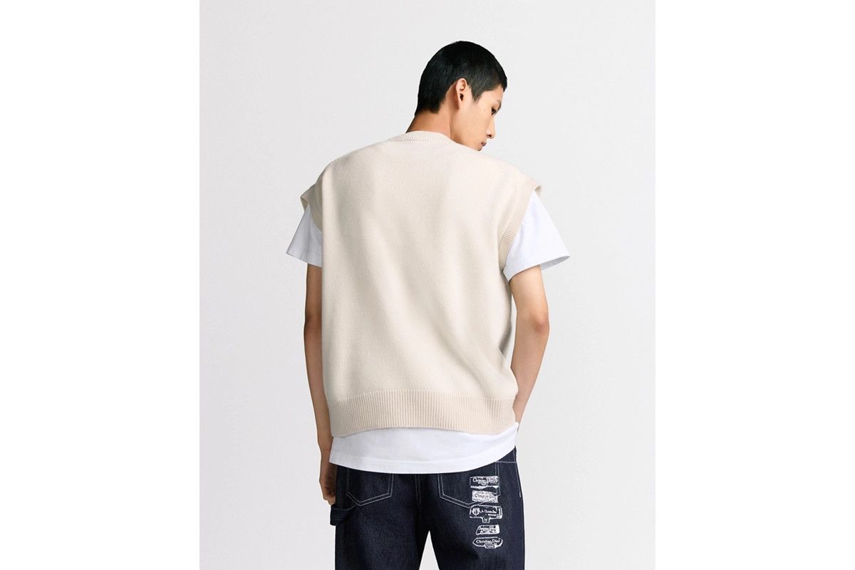 Dior o1bcso1str0326 Archives Labels Sweater Vest in White Size US XL / EU 56 / 4 - 5 Thumbnail