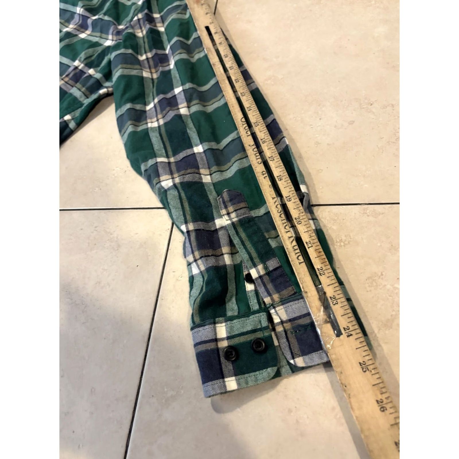Vintage L.L.Bean Shirt Mens L Green Plaid Flannel Cotton Button Up Slim Fit with Pockets Size US L / EU 52-54 / 3 - 7 Thumbnail