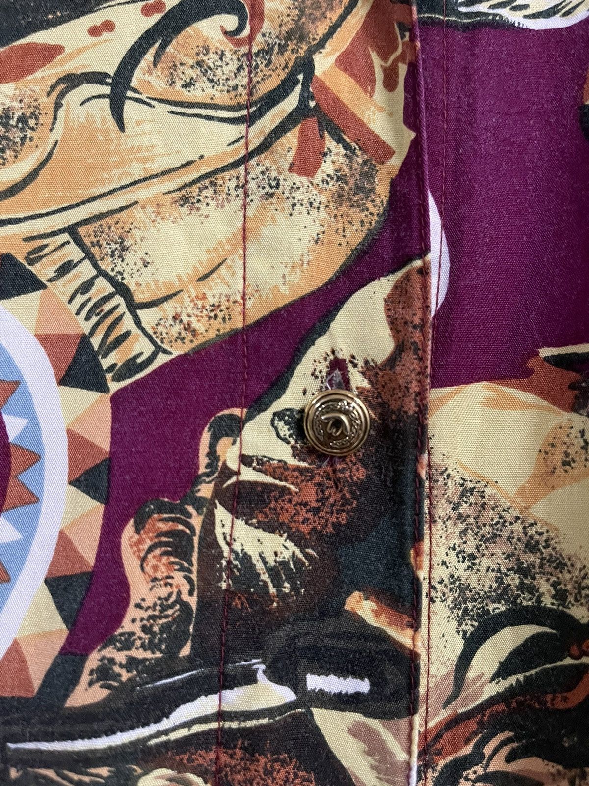 Moschino Vintage Moschino Hawaiian Shirt M Rayon Native Indian Rare Size US M / EU 48-50 / 2 - 6 Thumbnail