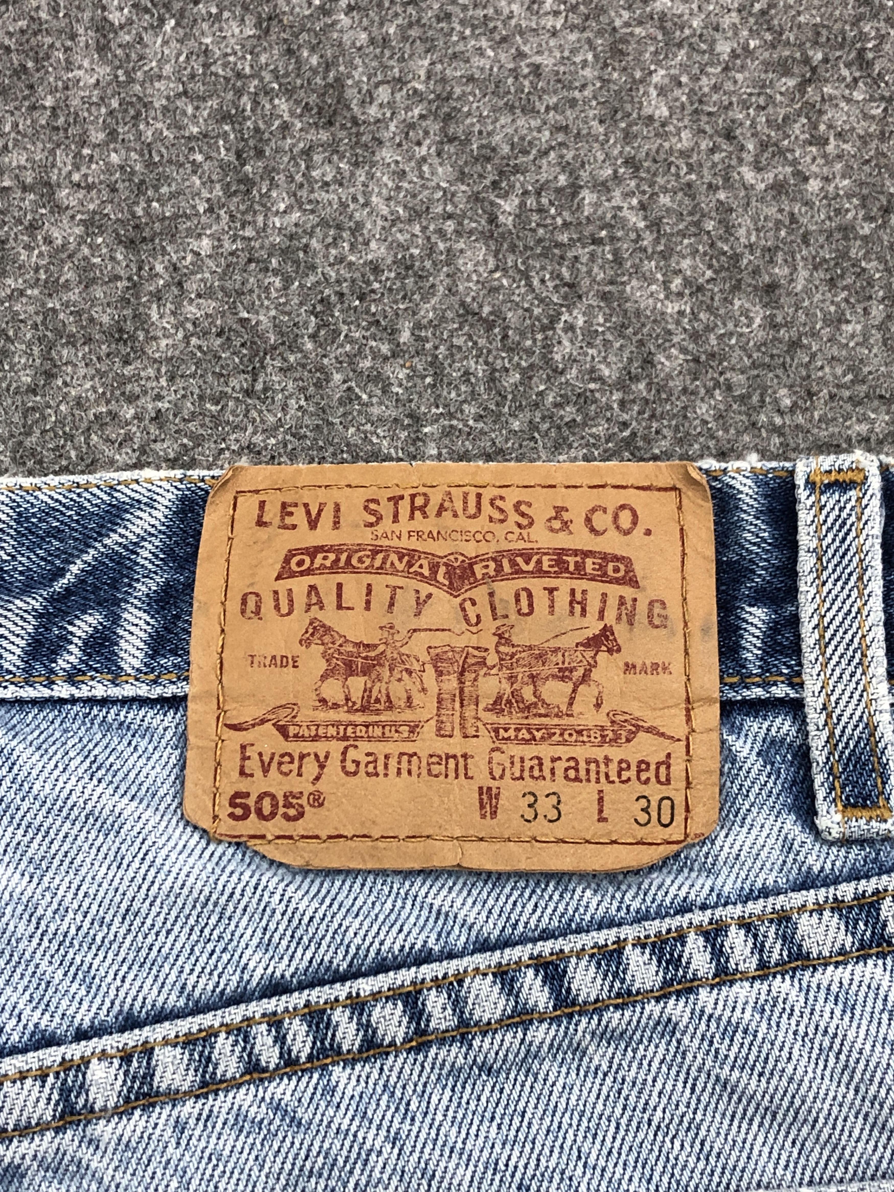 Levi's × Vintage Distressed Vintage 90s Levi's 505 Light Blue Washed Jeans Size US 32 / EU 48 - 5 Thumbnail