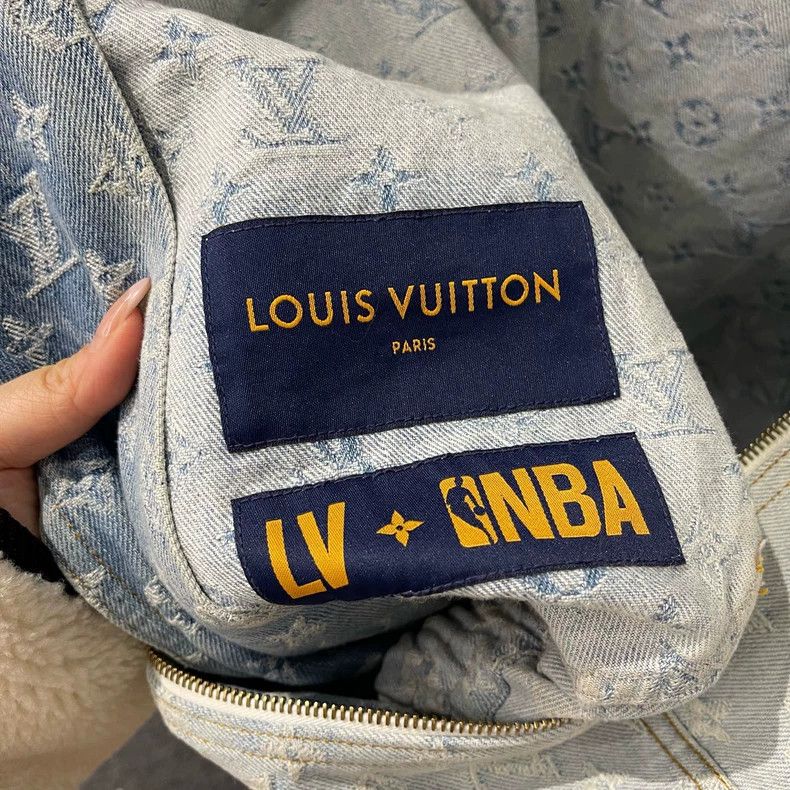 Louis Vuitton LOUIS VUITTON Hooded denim jacket Size US M / EU 48-50 / 2 - 3 Thumbnail