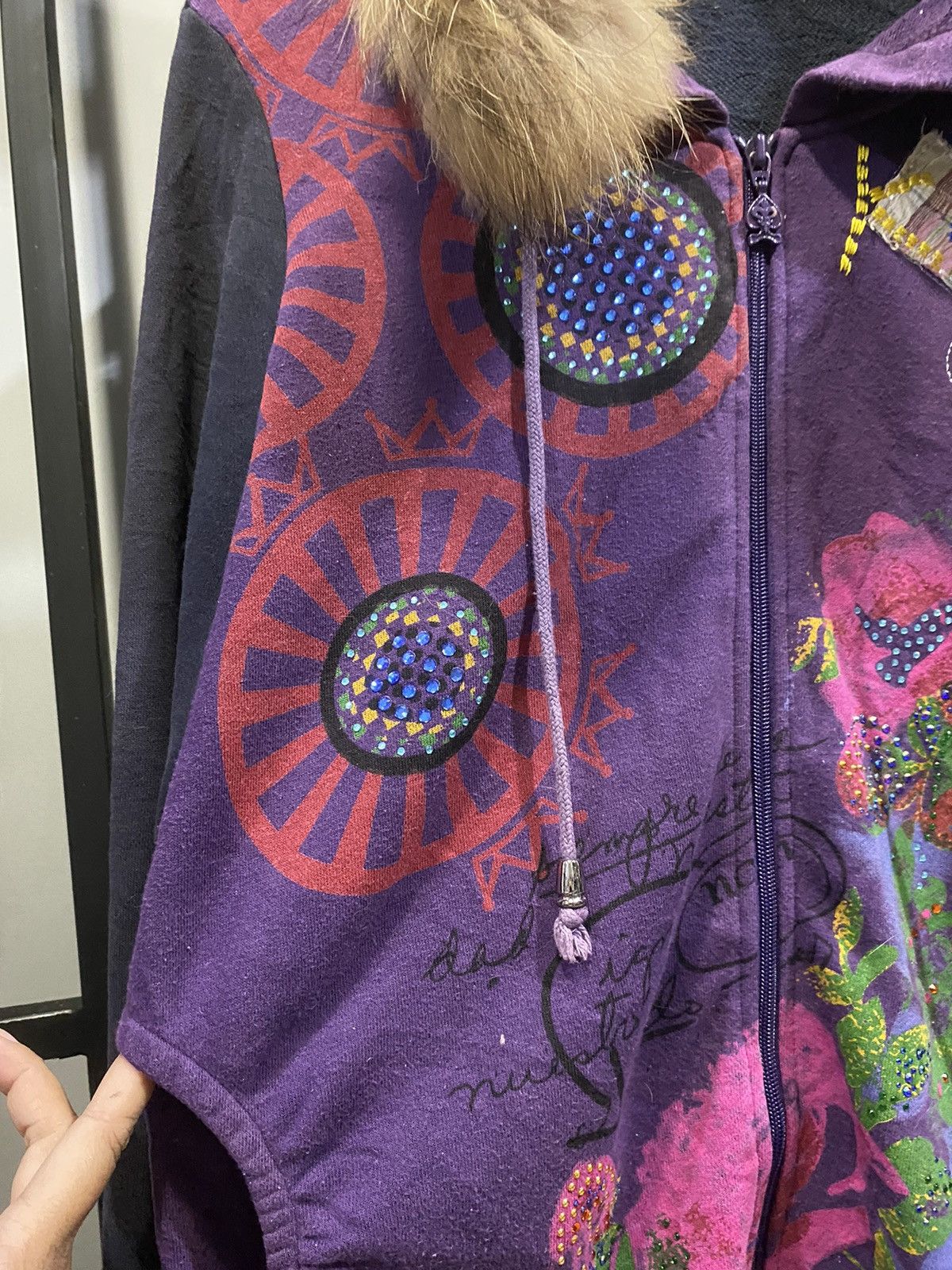 Vintage Clin Delle Postmail Stamp Art Flower FurrHoodie Size US L / EU 52-54 / 3 - 6 Thumbnail