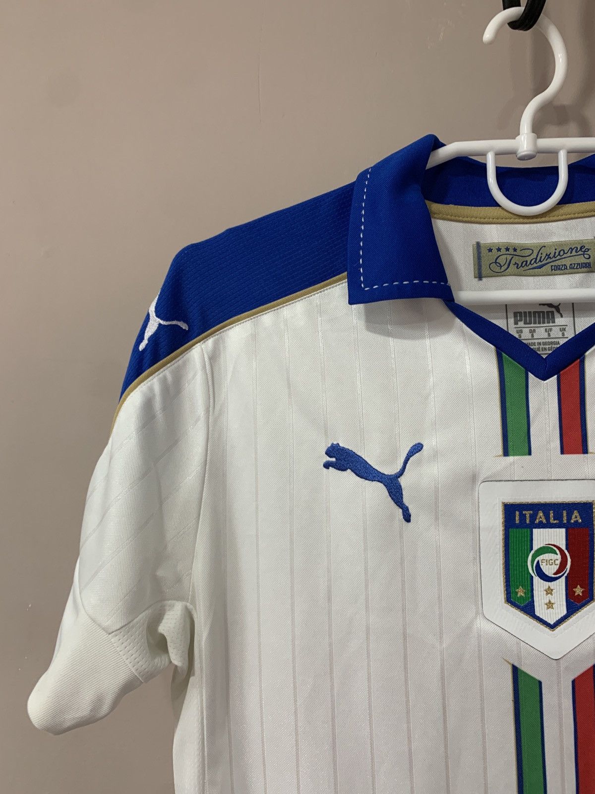 Puma Italy 2016 Home Football Shirt Puma Soccer Jersey Size S Size US S / EU 44-46 / 1 - 7 Thumbnail