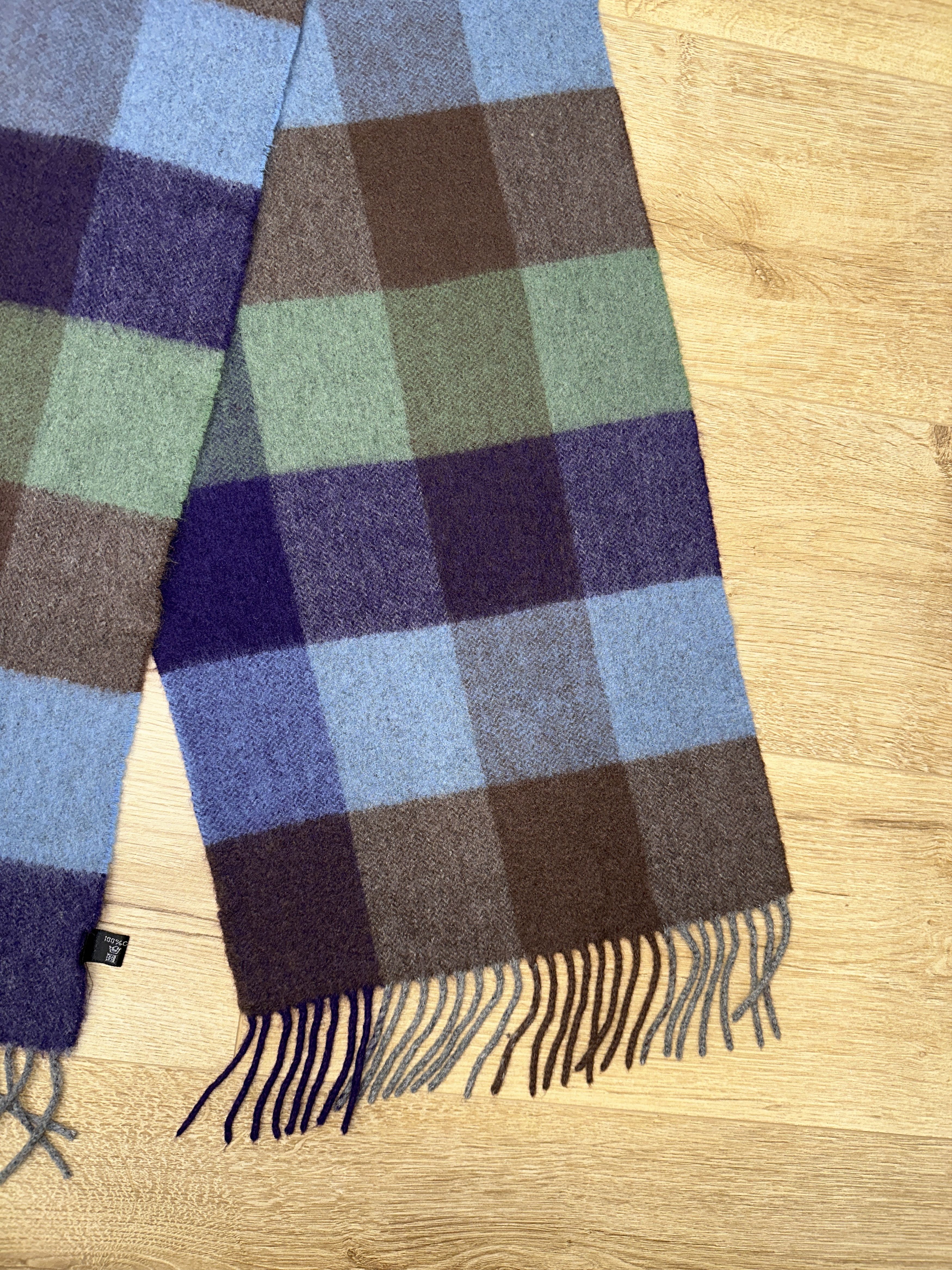 Givenchy Givenchy 100% Cashmere Check 4G Logo Scarf 180x30cm Size ONE SIZE - 9 Thumbnail