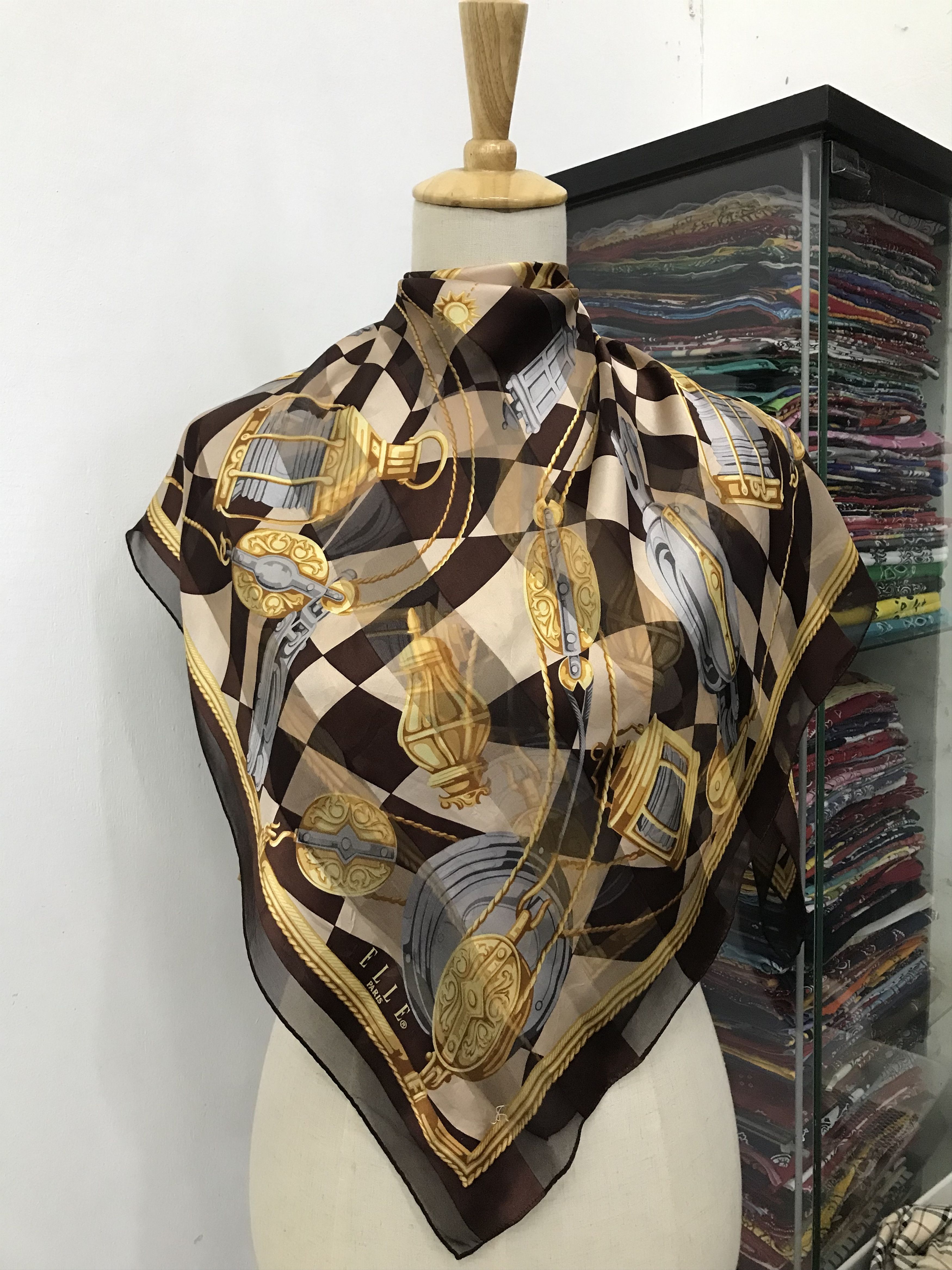 Vintage Vintage Elle Paris Silk Scarf Size ONE SIZE - 1 Thumbnail