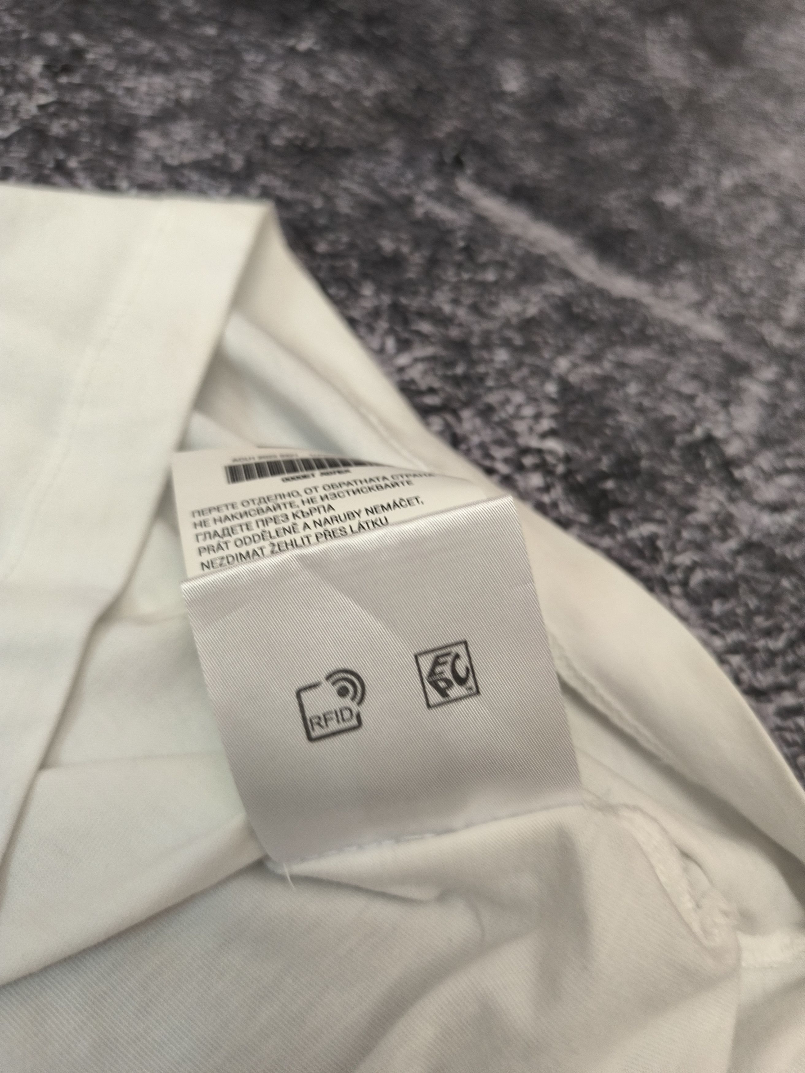 Prada T-shirt Prada Size US L / EU 52-54 / 3 - 13 Thumbnail