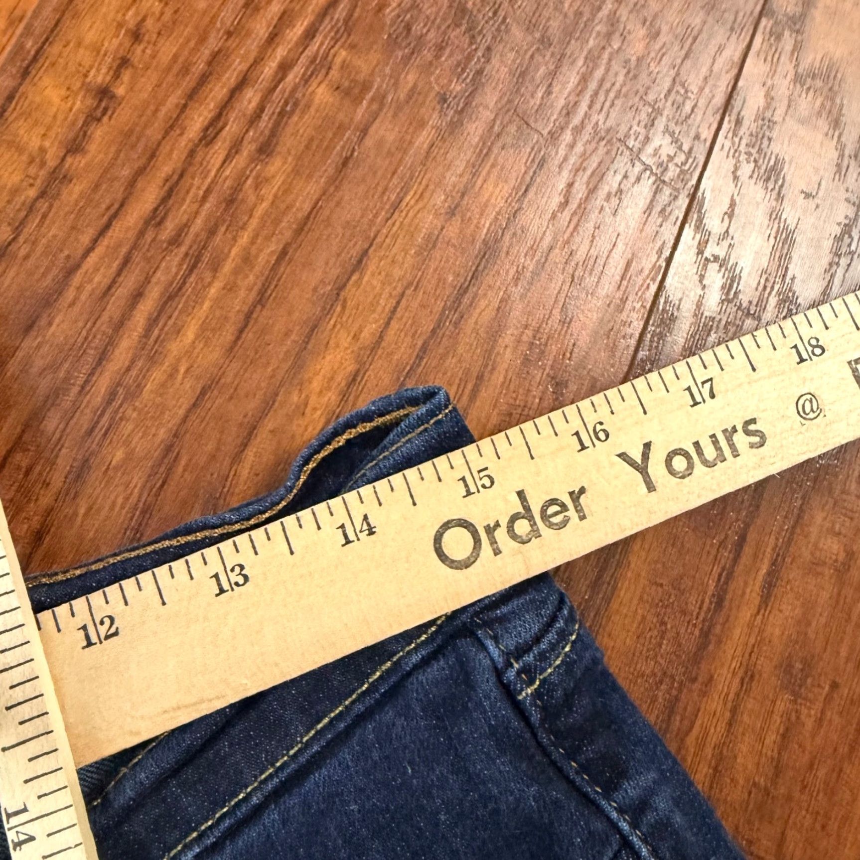 Levi's Levis 524 Jeans Womens 9 Skinny Low Rise Stretch Denim Dark Wash 29x26 Blue Cotton Blend Denim Regular 500 Series Womens Jeans 29x26 Size 29" - 5 Thumbnail