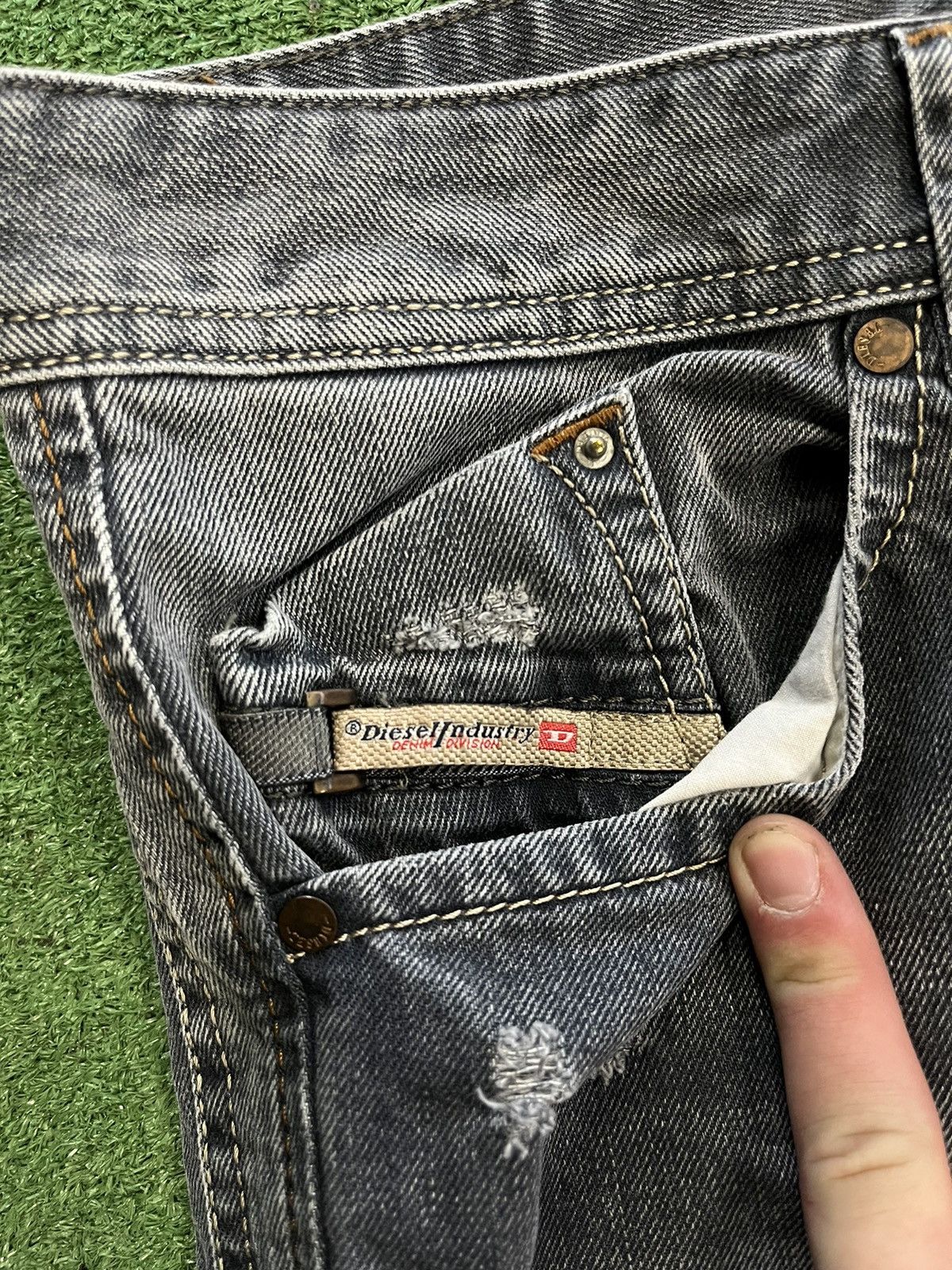 Diesel × Jean × Vintage Vintage Y2K Diesel Distressed Lighting Washed denim pants Size US 30 / EU 46 - 6 Thumbnail