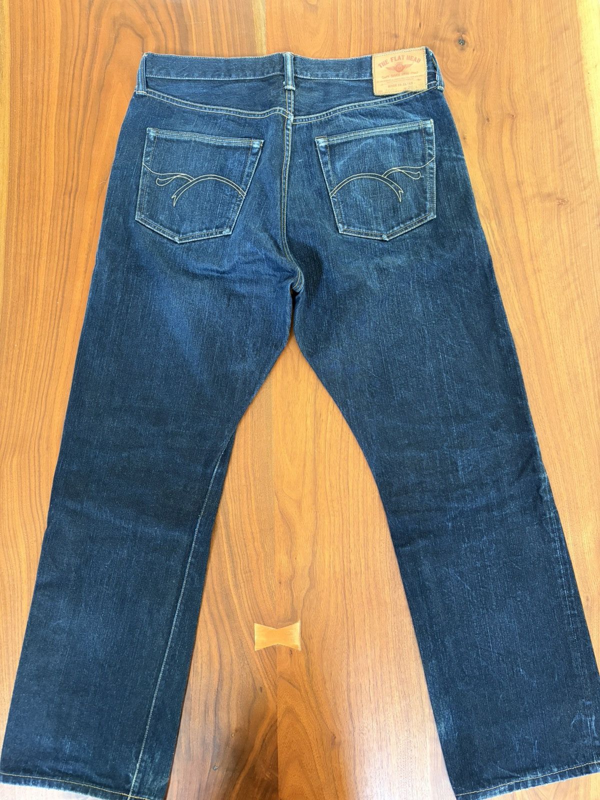 The Flat Head The Flat Head – Raw Selvedge Denim (Japan), epic fades (36) Size US 36 / EU 52 - 2 Thumbnail