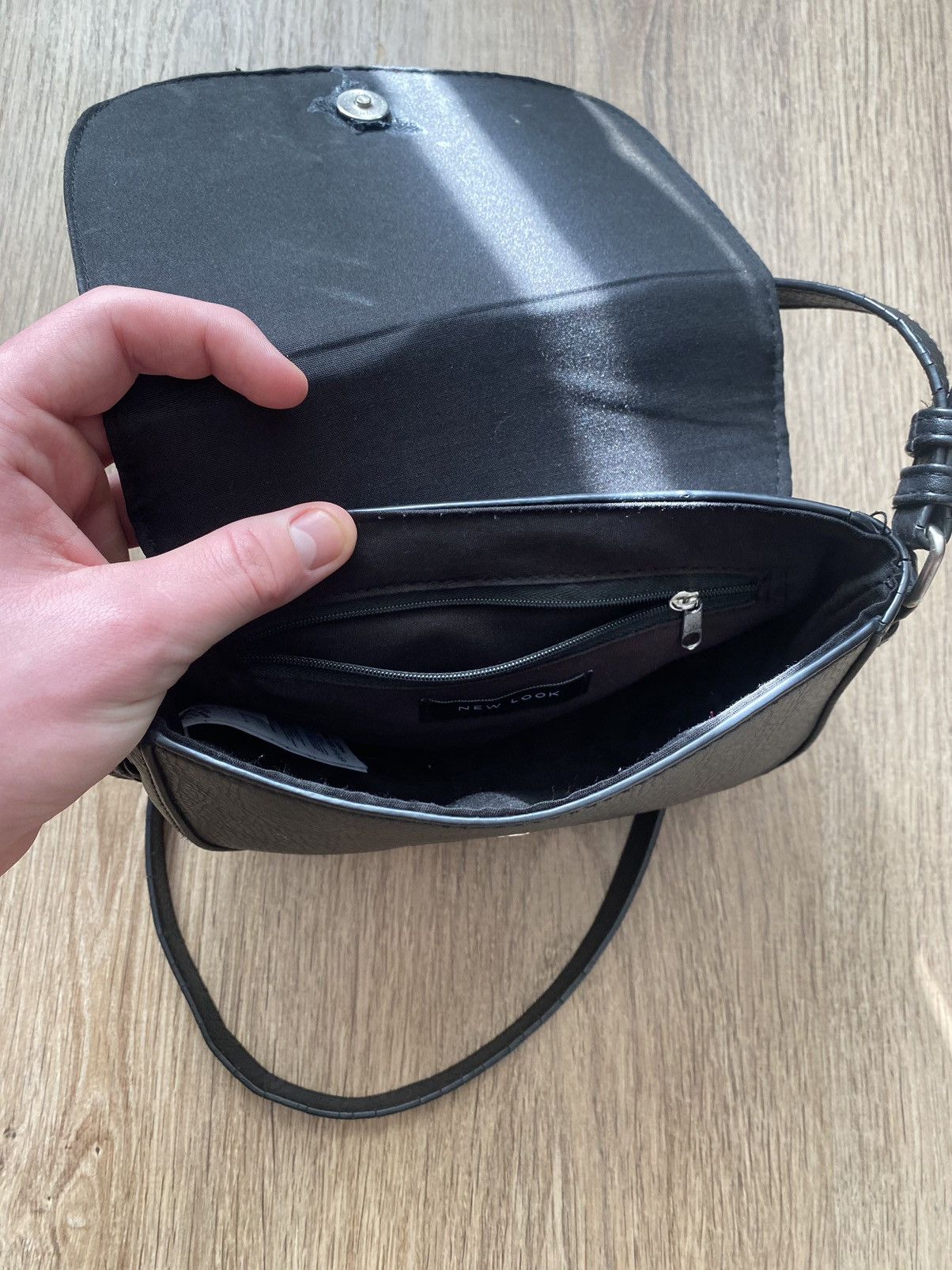 B.B. Simon Y2K b.b Simon style black fire shoulder bag Size ONE SIZE - 7 Thumbnail