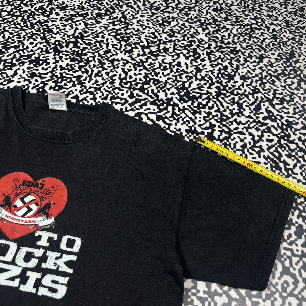 Vintage Vintage Y2K Rare SDAI Block Nazis Italian Antifa Punk Tshirt Size US M / EU 48-50 / 2 - 12 Thumbnail