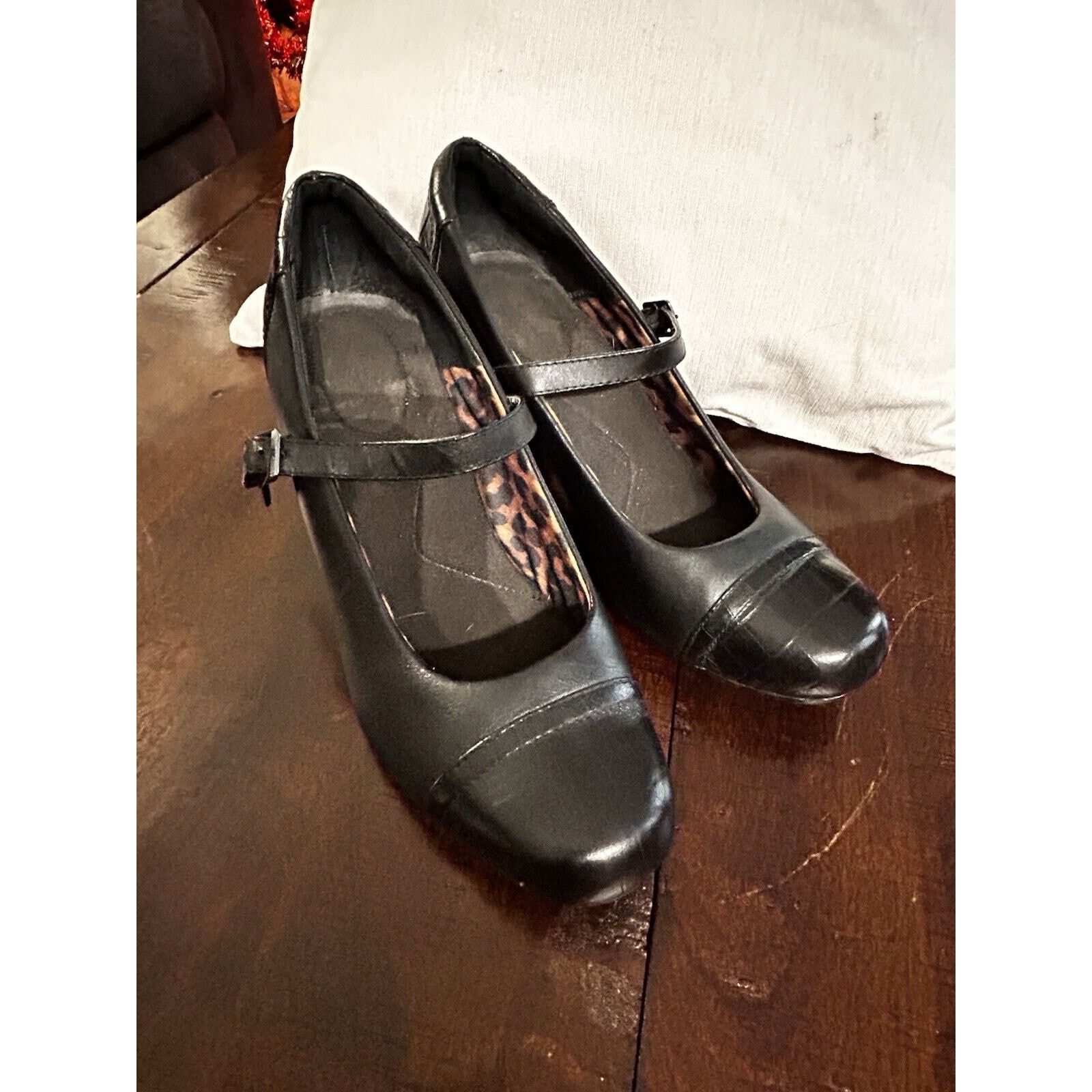 Clarks Clark’s Mary Jane Heels Black Leather With Buckle Sz 9.5 Size US 9.5 / IT 39.5 - 1 Thumbnail