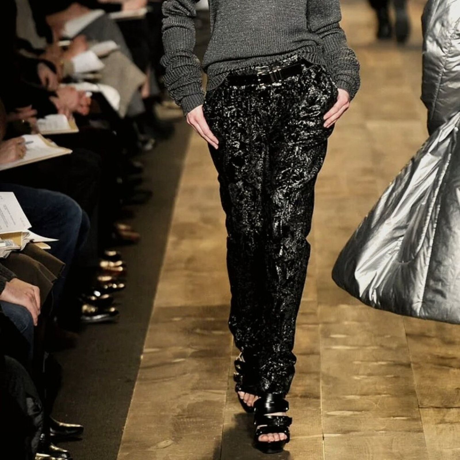 Michael Kors Michael Kors Collection Crushed Velvet Metallic Joggers Size 26" / US 2 / IT 38 - 1 Thumbnail