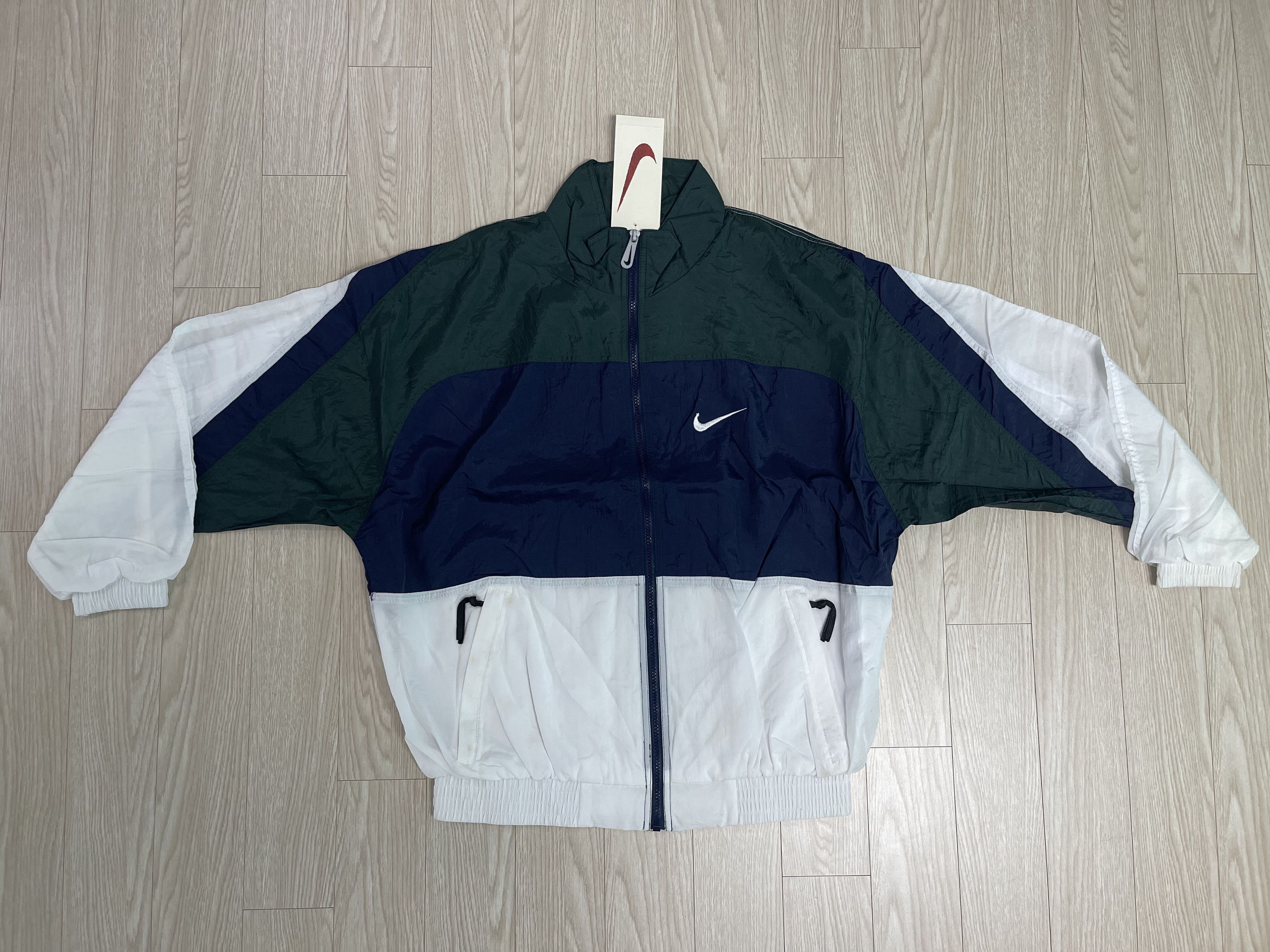 Nike Nike Red Tag 90’s Vintage Nylon Jacket M-2 Size US M / EU 48-50 / 2 - 1 Thumbnail