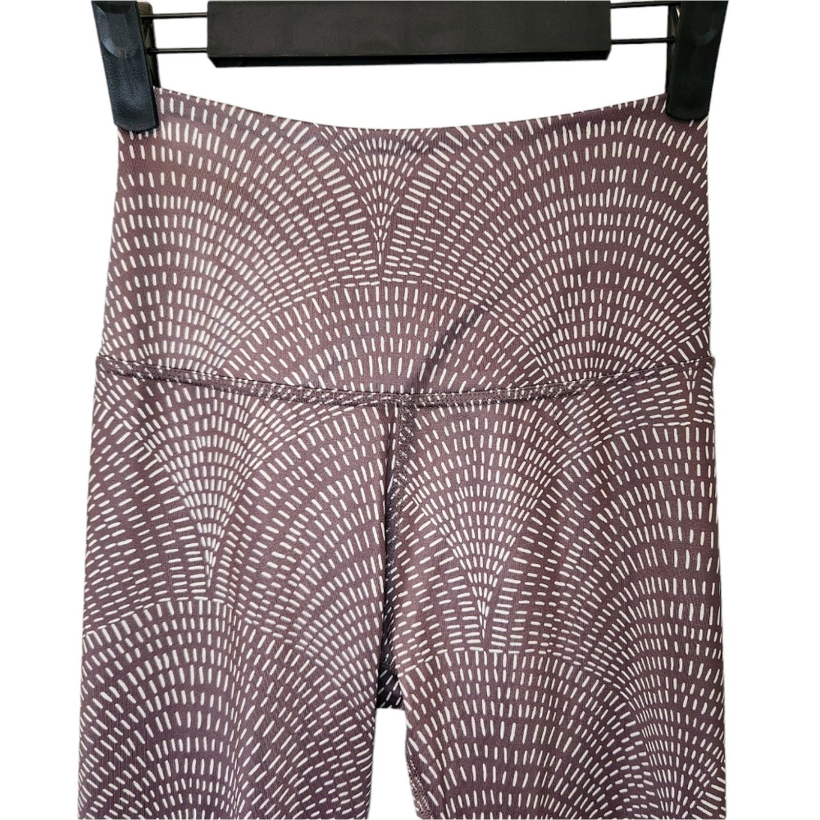 Beyond Yoga Beyond Yoga Lux High Waist Etched Fans Legging Small Size 27" / US 4 / IT 40 - 8 Thumbnail