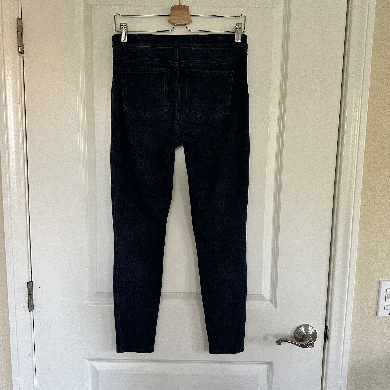 Spanx Spanx Blue Jegging Denim Pull On Legging Size Medium Size 28" / US 6 / IT 42 - 3 Thumbnail