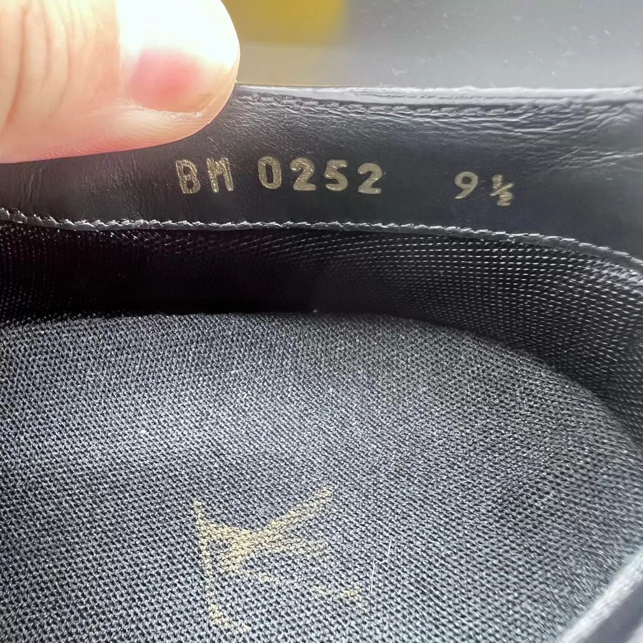 Louis Vuitton Louis Vuitton Carved Platform Derby 9.5WornOnce CH6417 Size US 9.5 / EU 42-43 - 8 Thumbnail