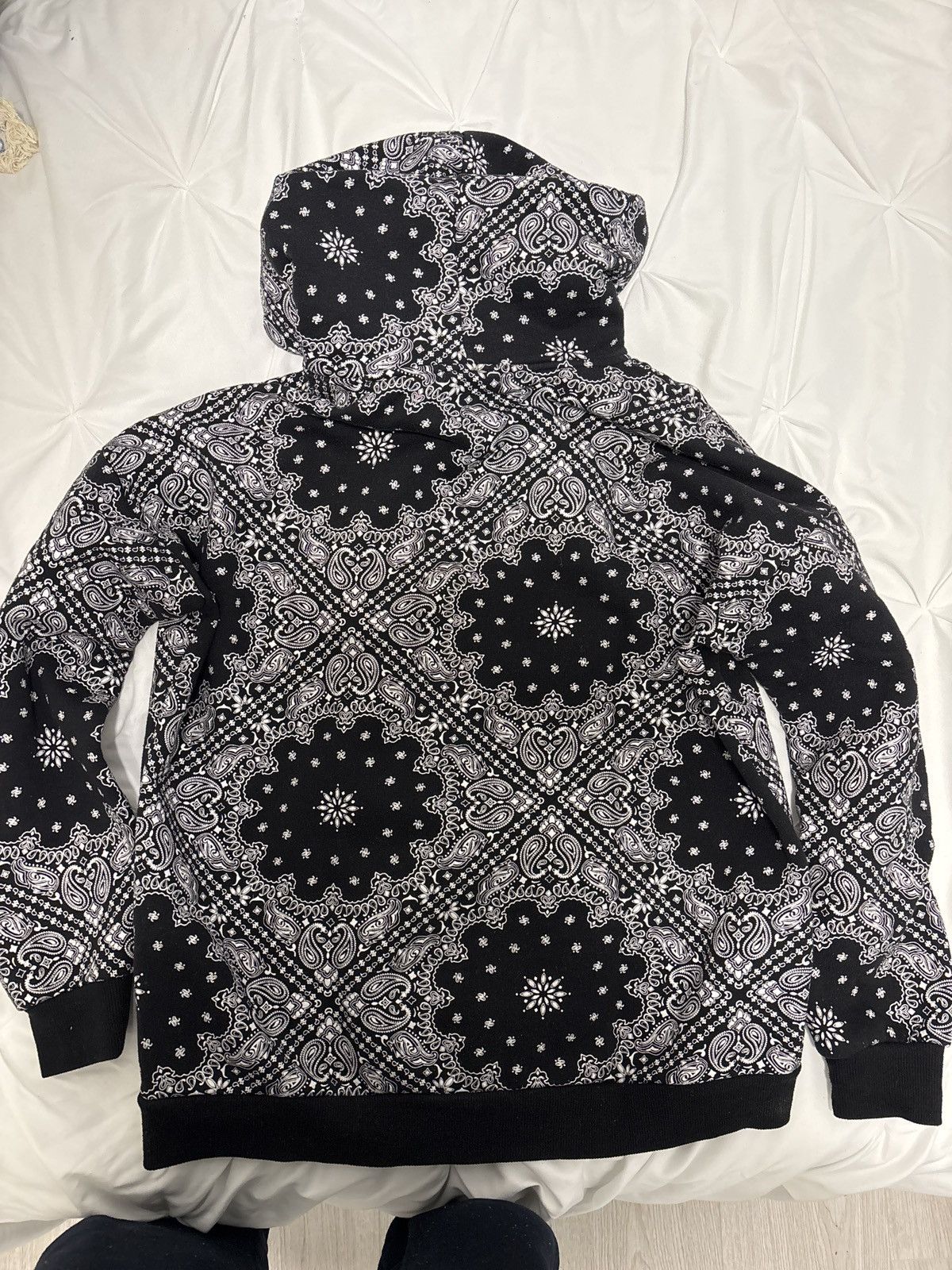 Japanese Brand Resolve Bandana Print Hoodie – Black/White – Size Small Size US S / EU 44-46 / 1 - 1 Thumbnail