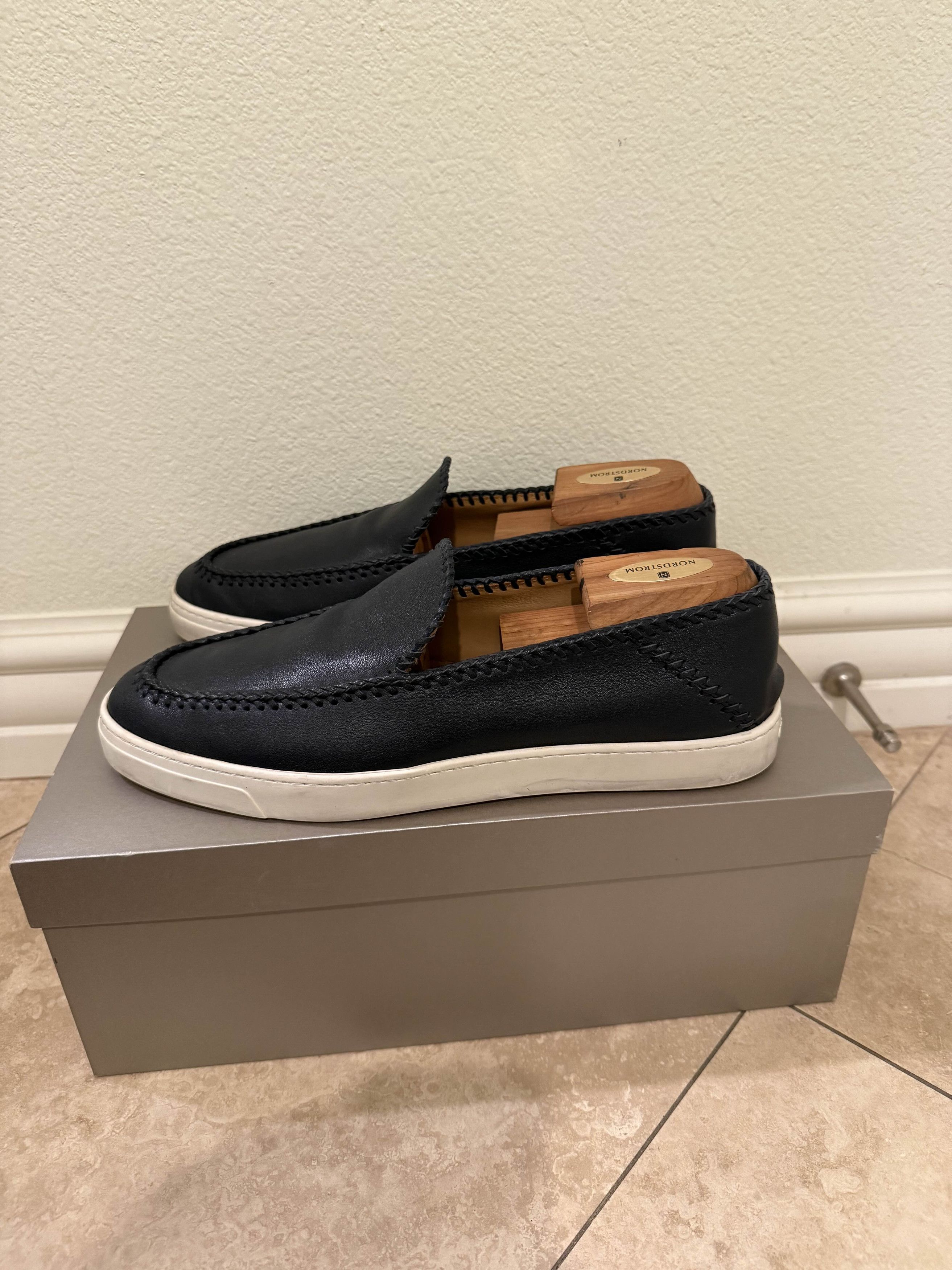 Giorgio Armani Giorgio Armani Slip-On Sneakers Size US 10 / EU 43 - 1 Thumbnail