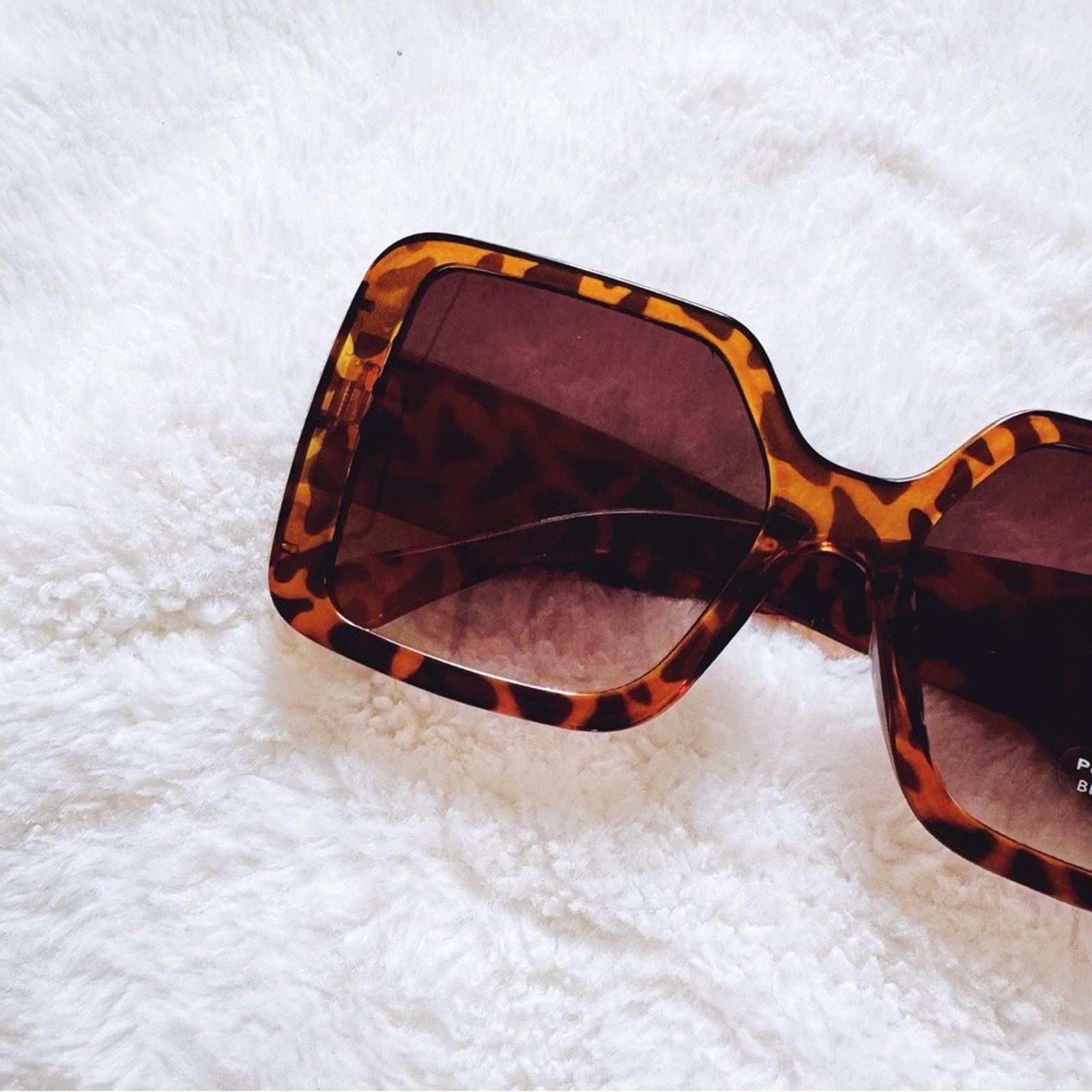 Other Junia Tortoise Brown Oversized Sunglasses Size ONE SIZE - 2 Thumbnail