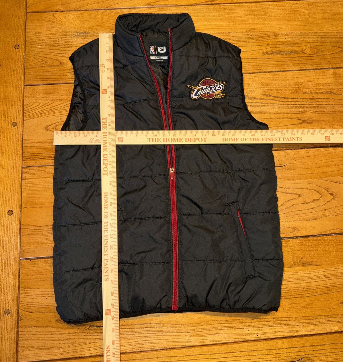 NBA Cleveland Cavaliers Black NBA Full Zip Puffer Vest Size L Size US L / EU 52-54 / 3 - 7 Thumbnail