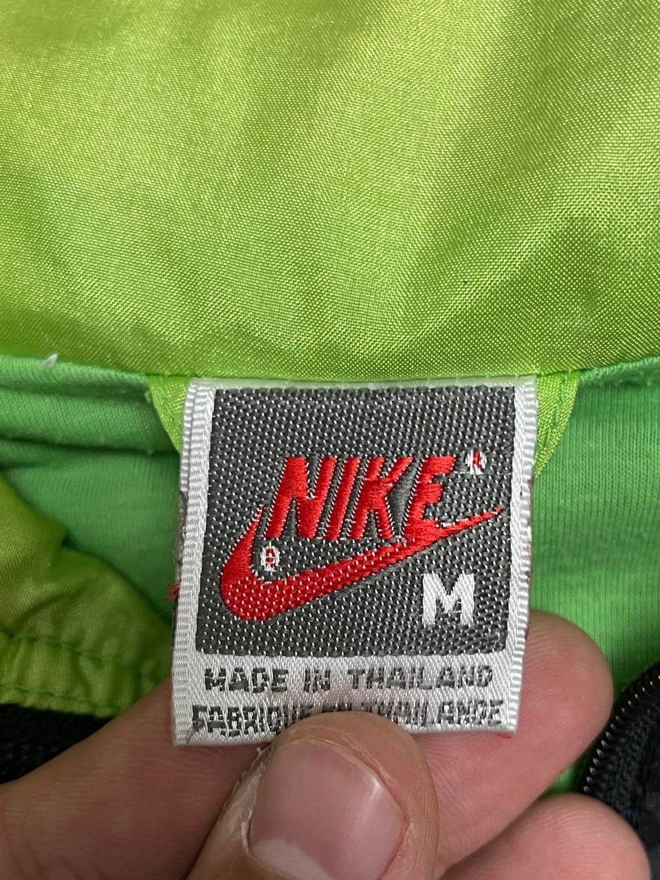 Nike × Vintage Nike Vintage 90’s Neylon Light Jacket Center Swoosh Y2K Size US M / EU 48-50 / 2 - 7 Thumbnail