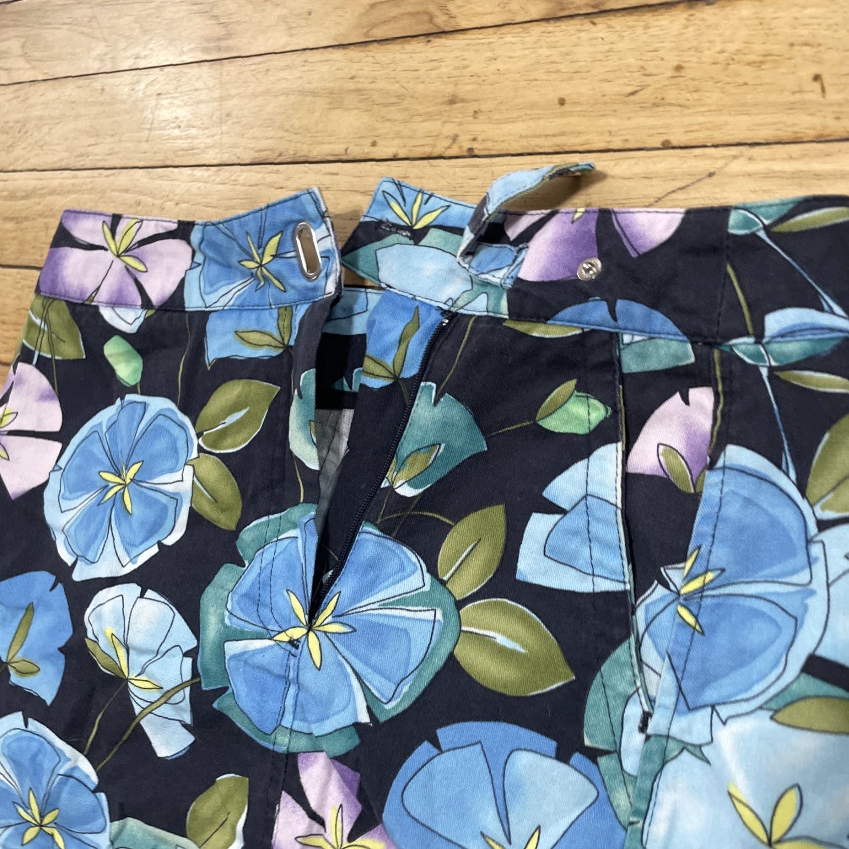 Talbots VINTAGE Talbots Skirt Hawaiian Floral Midi Cotton Canvas Belted Blue Green Black Women 2 Regular Summer Spring Womens Size 26" / US 2 / IT 38 - 6 Thumbnail