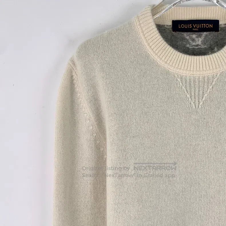 Louis Vuitton Louis Vuitton Beige back logo presbyopic full print cashme Size US S / EU 44-46 / 1 - 3 Thumbnail