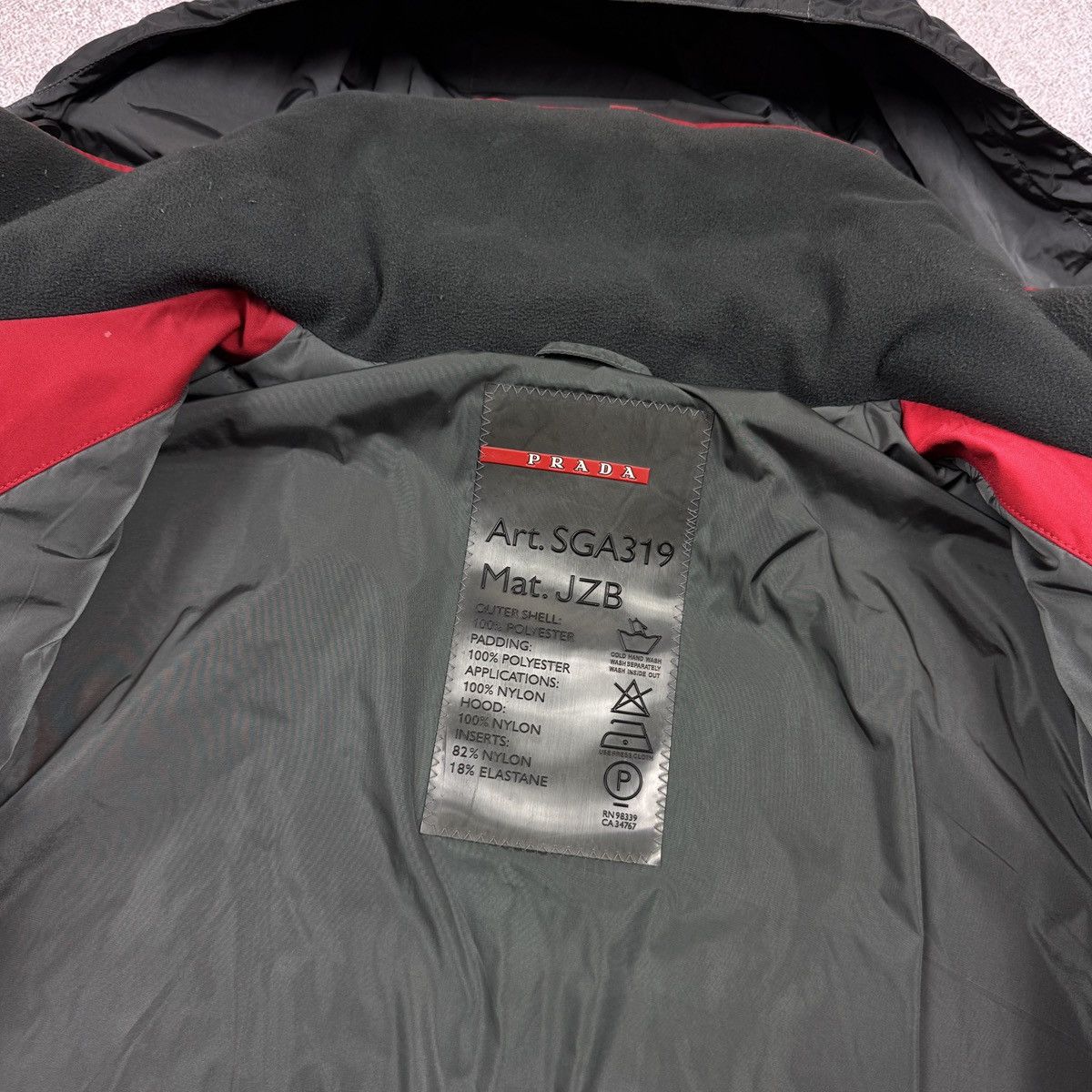 Prada Archive 90s Prada Luna Rossa Gore-tex Ski Suit Men Size 48/M Size US M / EU 48-50 / 2 - 19 Thumbnail