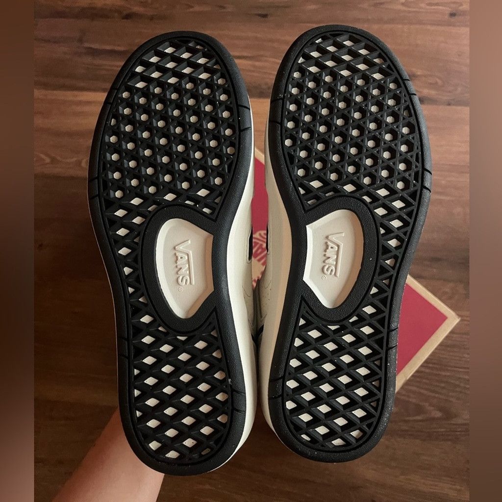 Vans 🆕 New Vans Lowland Jump NWT JMP R 2023 Size US 8.5 / IT 38.5 - 6 Thumbnail