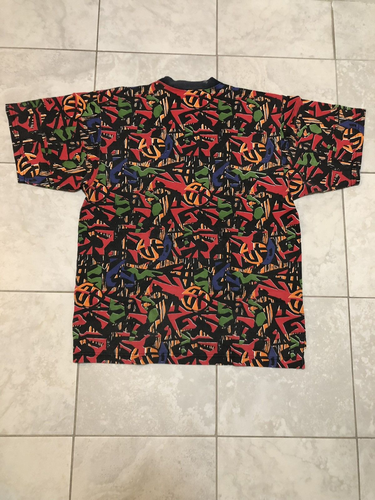 Jordan Brand Rare vintage 90s Nike Jordan geometric abstract art t shirt Size US M / EU 48-50 / 2 - 7 Thumbnail