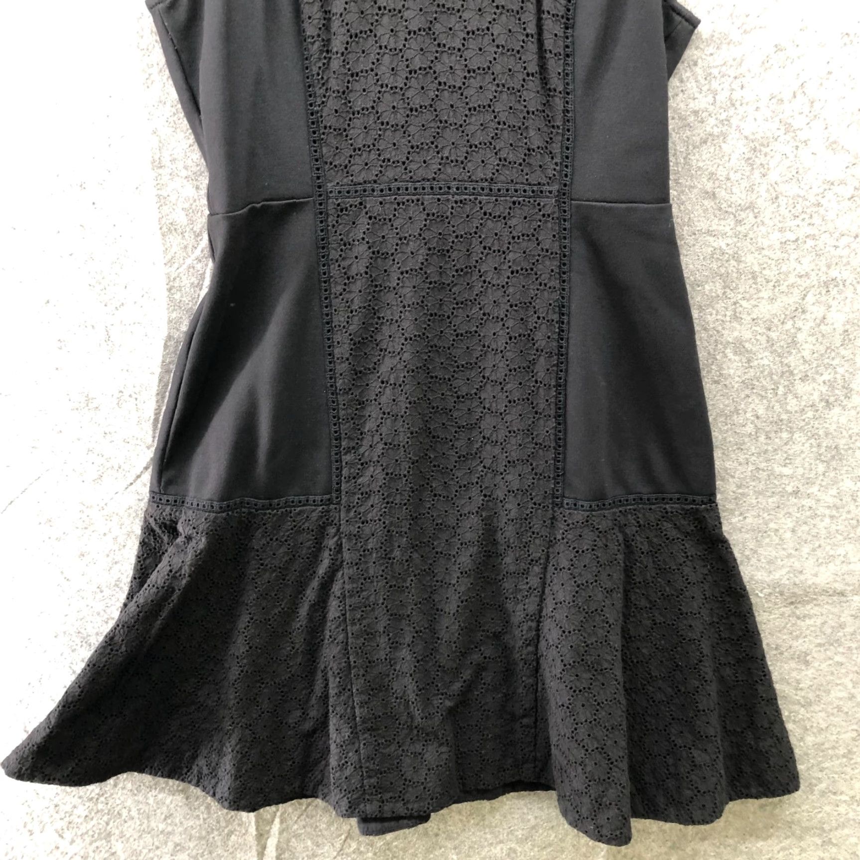 J.Crew J. Crew Collection Sleeveless Dress Size 6 Black A-Line Knee Length Eyelet Flare Women Size M / US 6-8 / IT 42-44 - 4 Thumbnail