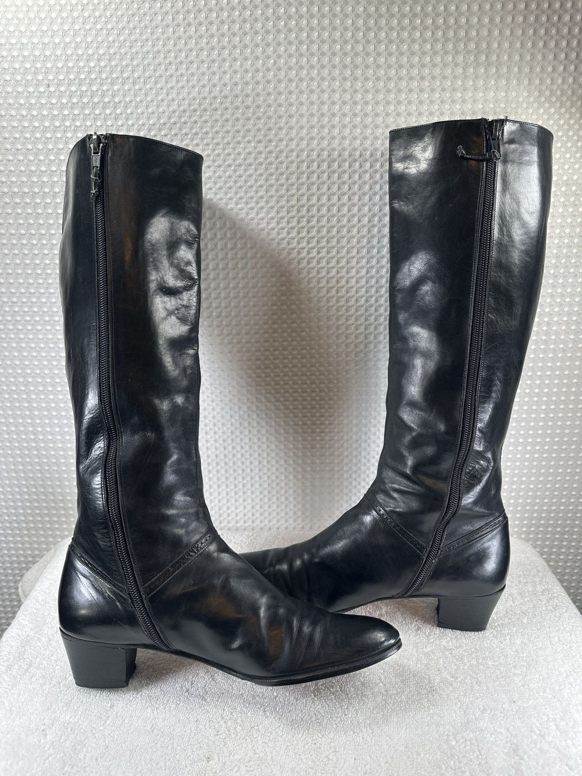 Salvatore Ferragamo Salvatore Ferragamo Black Leather Boots Sz 5.5 Size US 5.5 / IT 35.5 - 7 Thumbnail