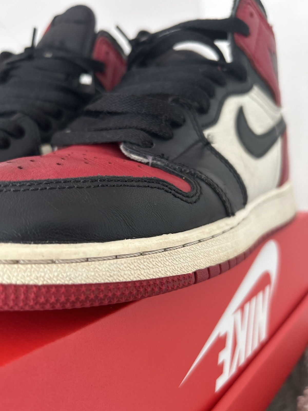 Jordan Brand × Nike Air Jordan 1 Retro High OG 'Bred Toe' 7Y Size US 7 / EU 40 - 4 Thumbnail