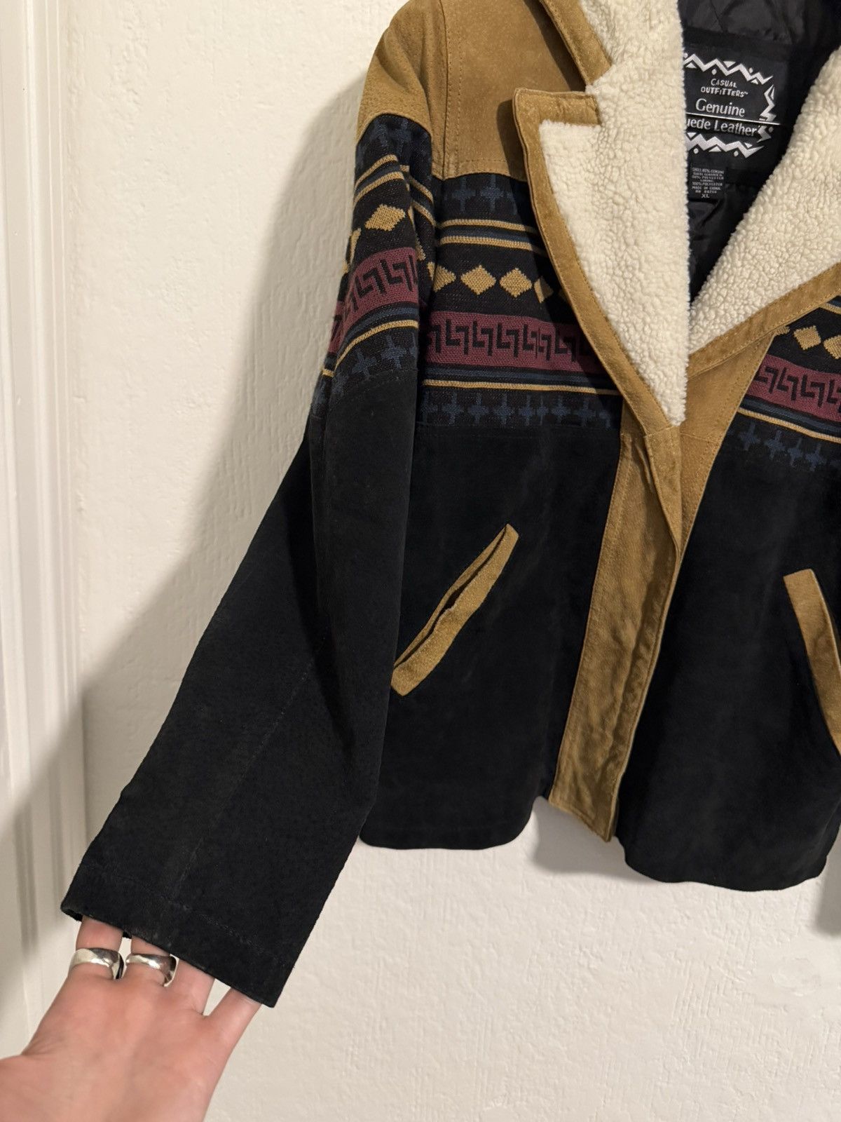 Vintage Vintage suede leather aztec jacket size XL Size US L / EU 52-54 / 3 - 3 Thumbnail