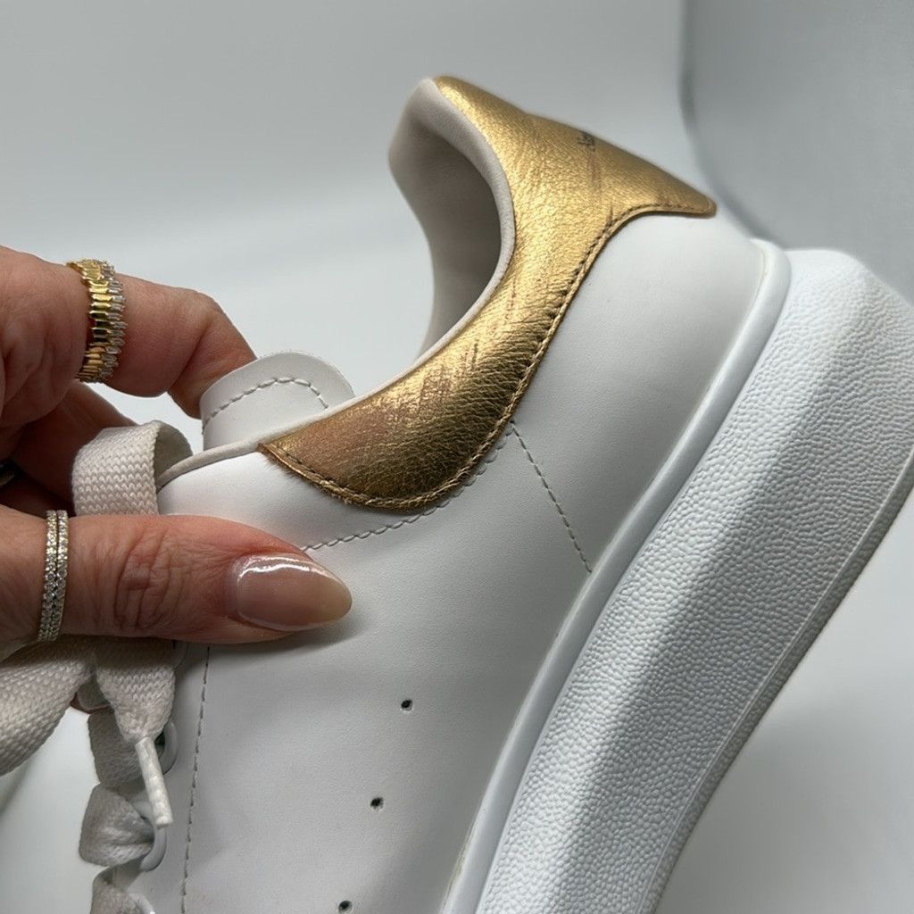 Alexander McQueen Alexander McQueen Metallic Gold & White Lace Up Sneakers 39 Size US 9 / IT 39 - 12 Thumbnail