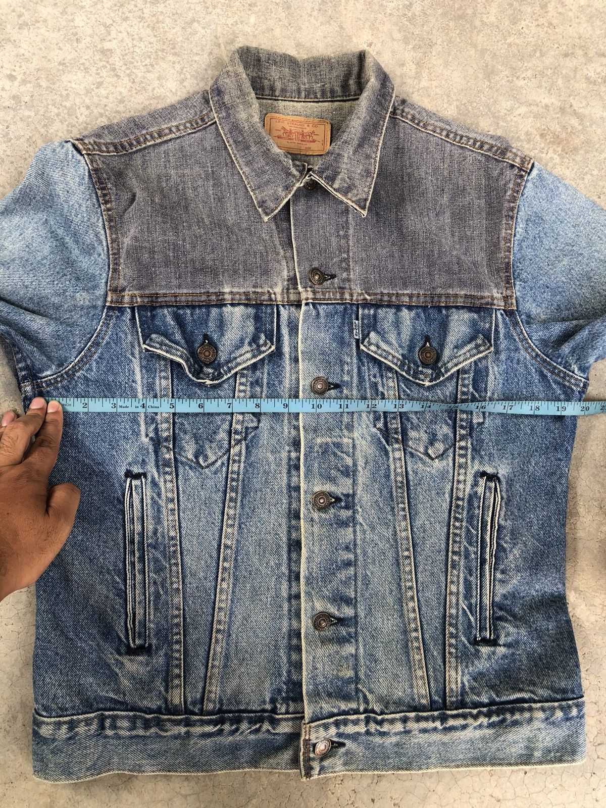 Levi's Vintage 80’s Levi’s Denim Jacket Distressed Jeans Size US M / EU 48-50 / 2 - 19 Thumbnail