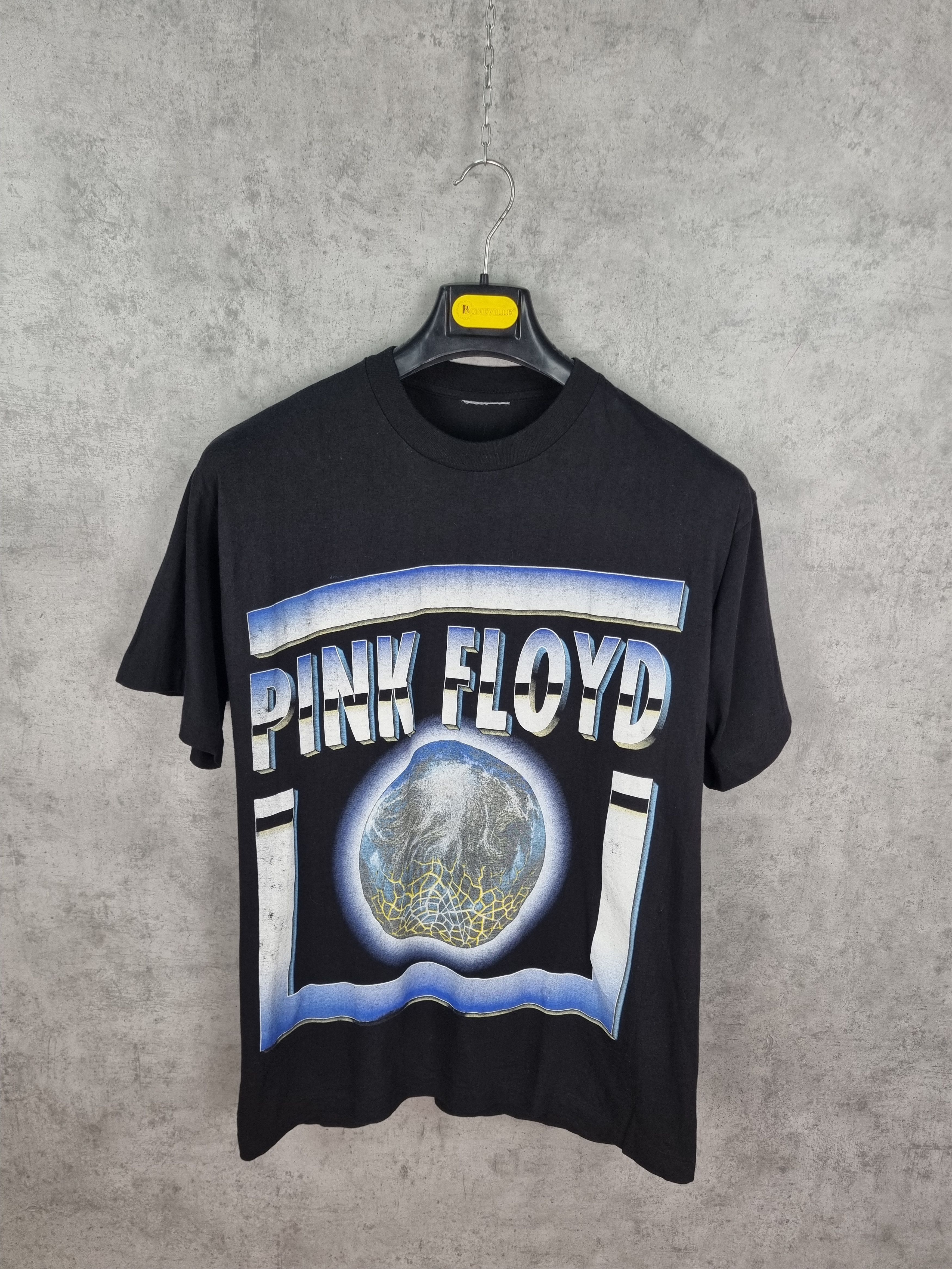 Band Tees × Pink Floyd Single Stitch Pink Floyd Big Logo Vintage Band Tee Shirt Size US L / EU 52-54 / 3 - 1 Thumbnail