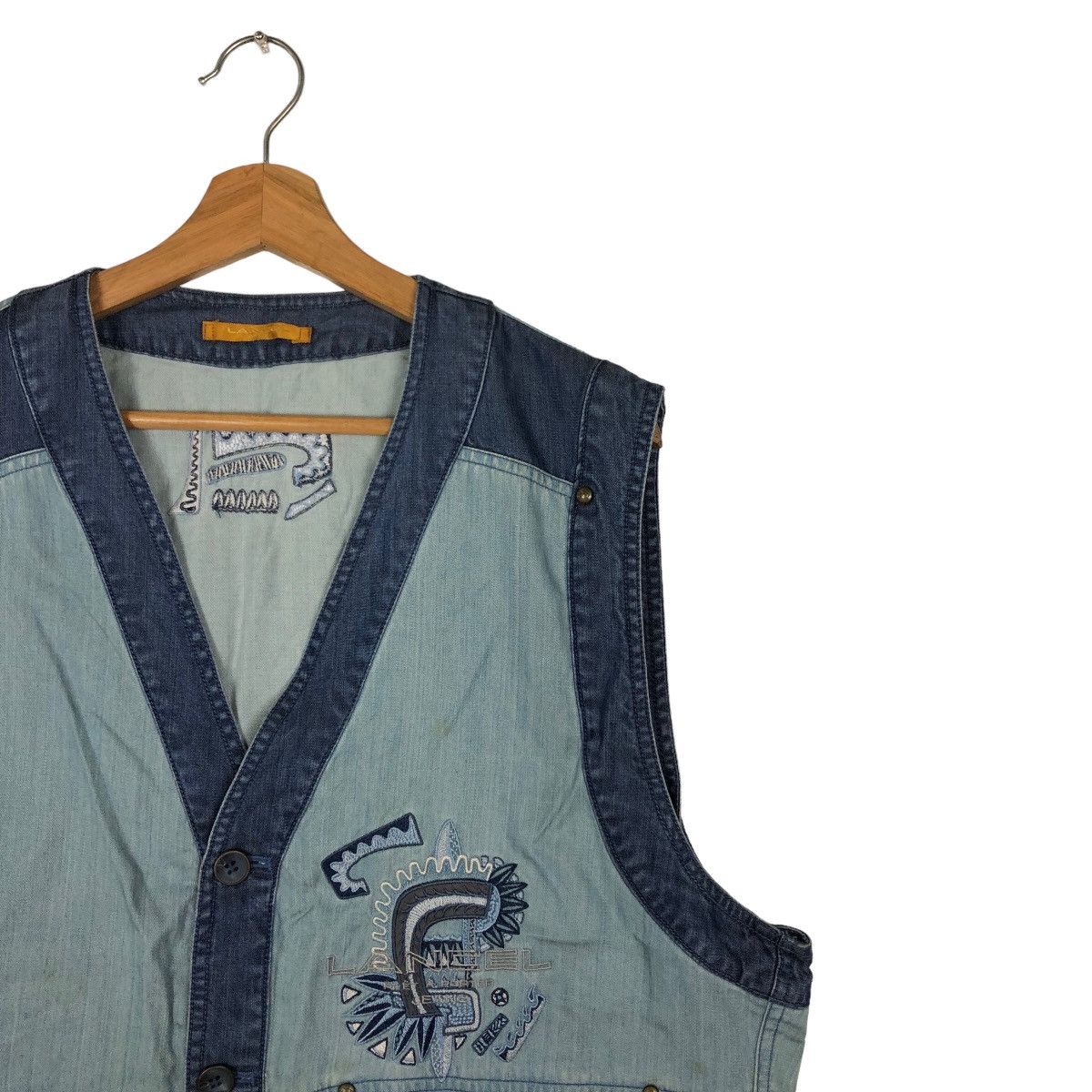 Japanese Brand 🔥Vintage Vest Lancel Spell Out Cartoon Network Size US M / EU 48-50 / 2 - 6 Thumbnail