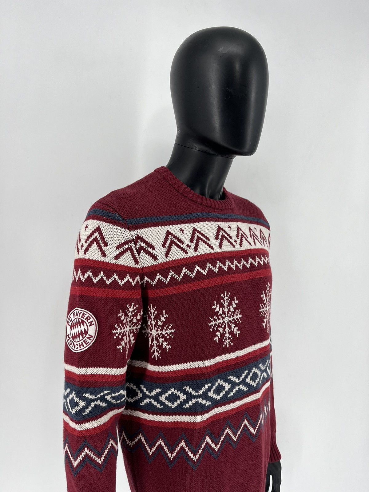 Vintage Vintage UEFA FC Bayern Munchen Soccer Team Cream Sweater Size US S / EU 44-46 / 1 - 8 Thumbnail