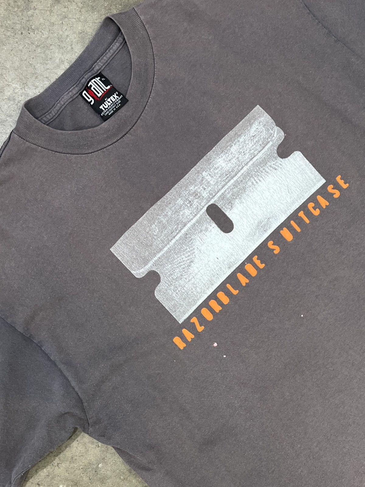 Band Tees Vintage Bush Razorblade Suitcase Giant Band Tee XL Size US XL / EU 56 / 4 - 1 Thumbnail