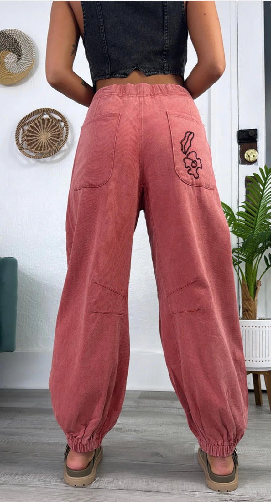 Other Floral Embroidered Pattern Solid Twill Jogger Pants by POL Size 28" / US 6 / IT 42 - 2 Thumbnail